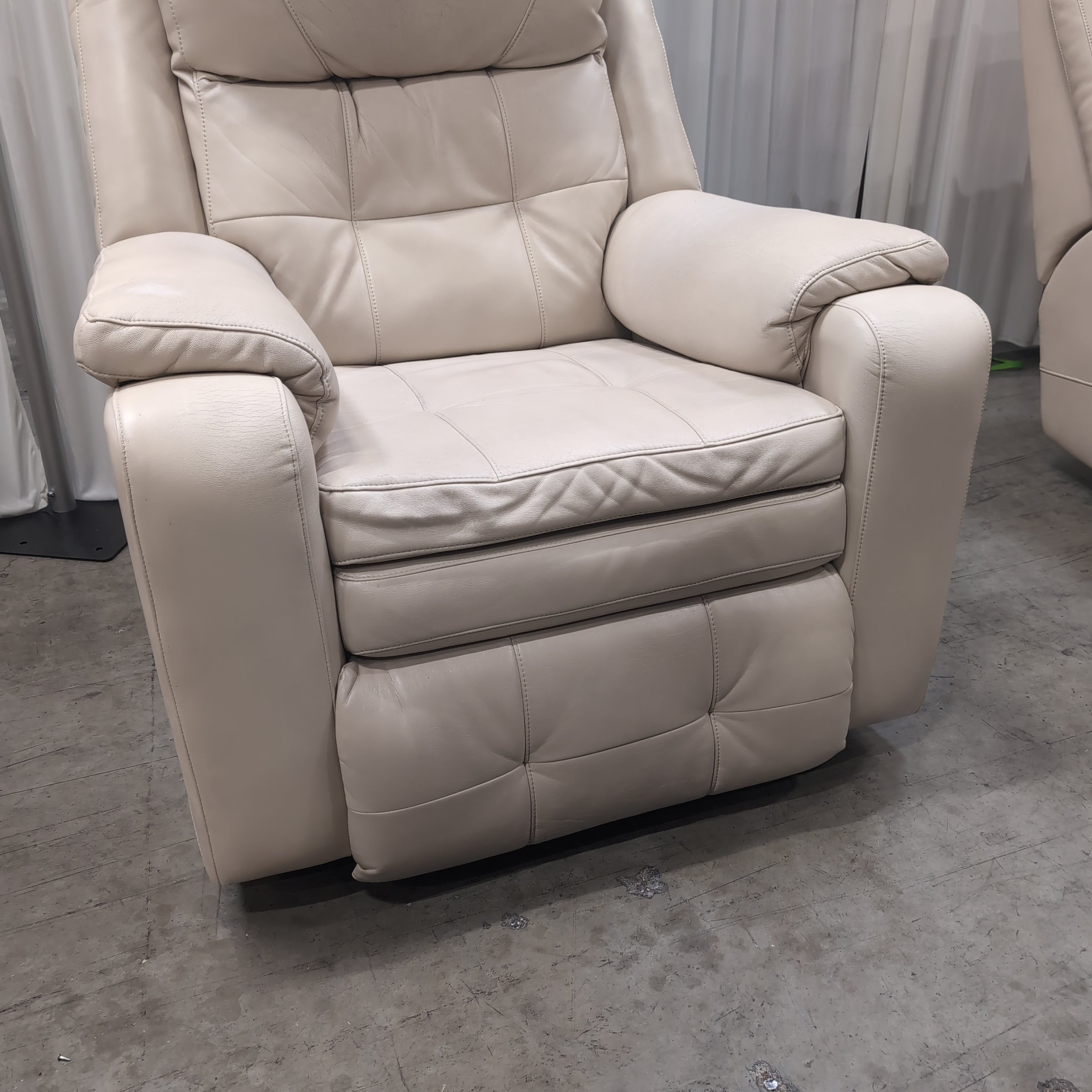 Light Beige Power Recliner with Tufted Cushions