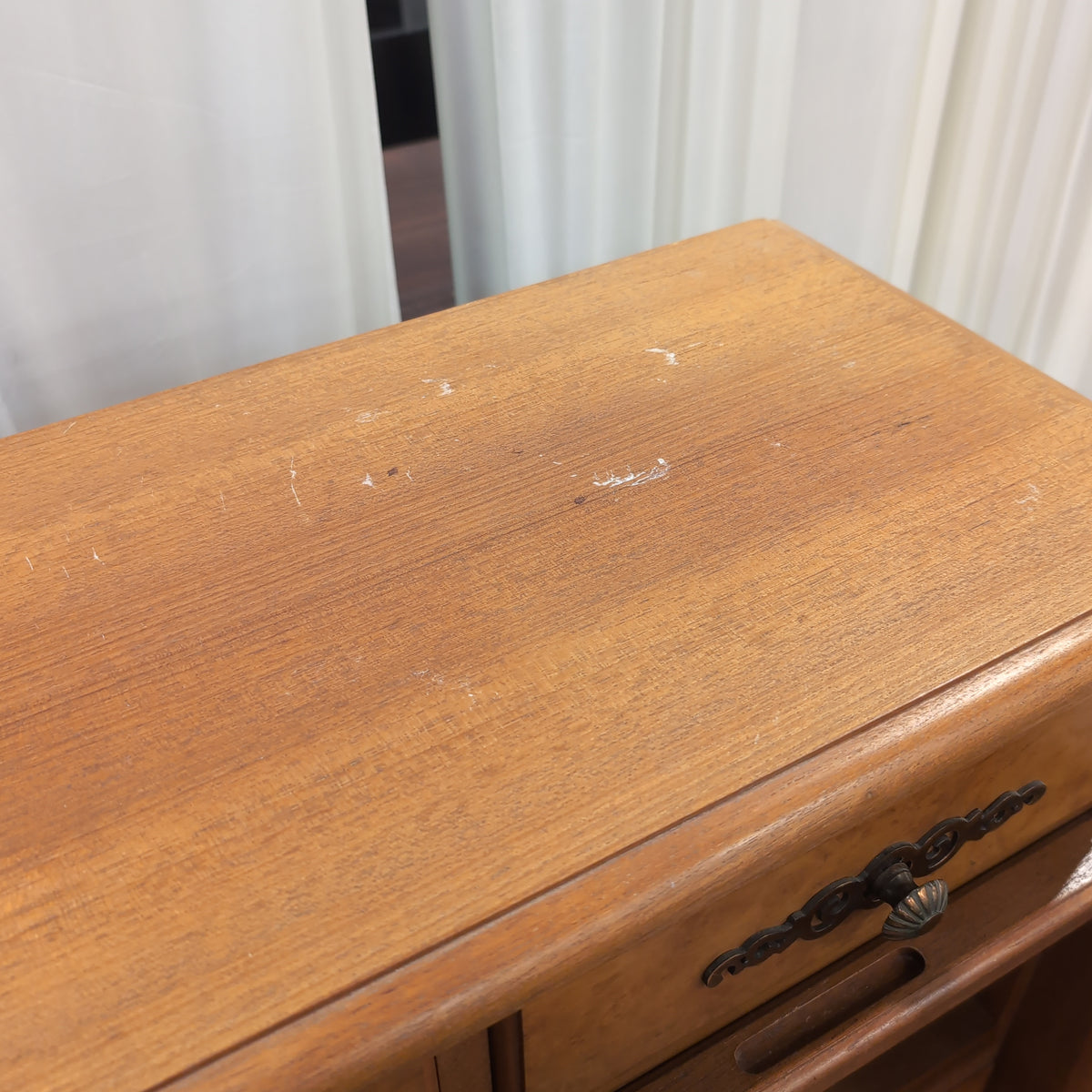Traditional Wood Roll-Top Desk with Marble Insert