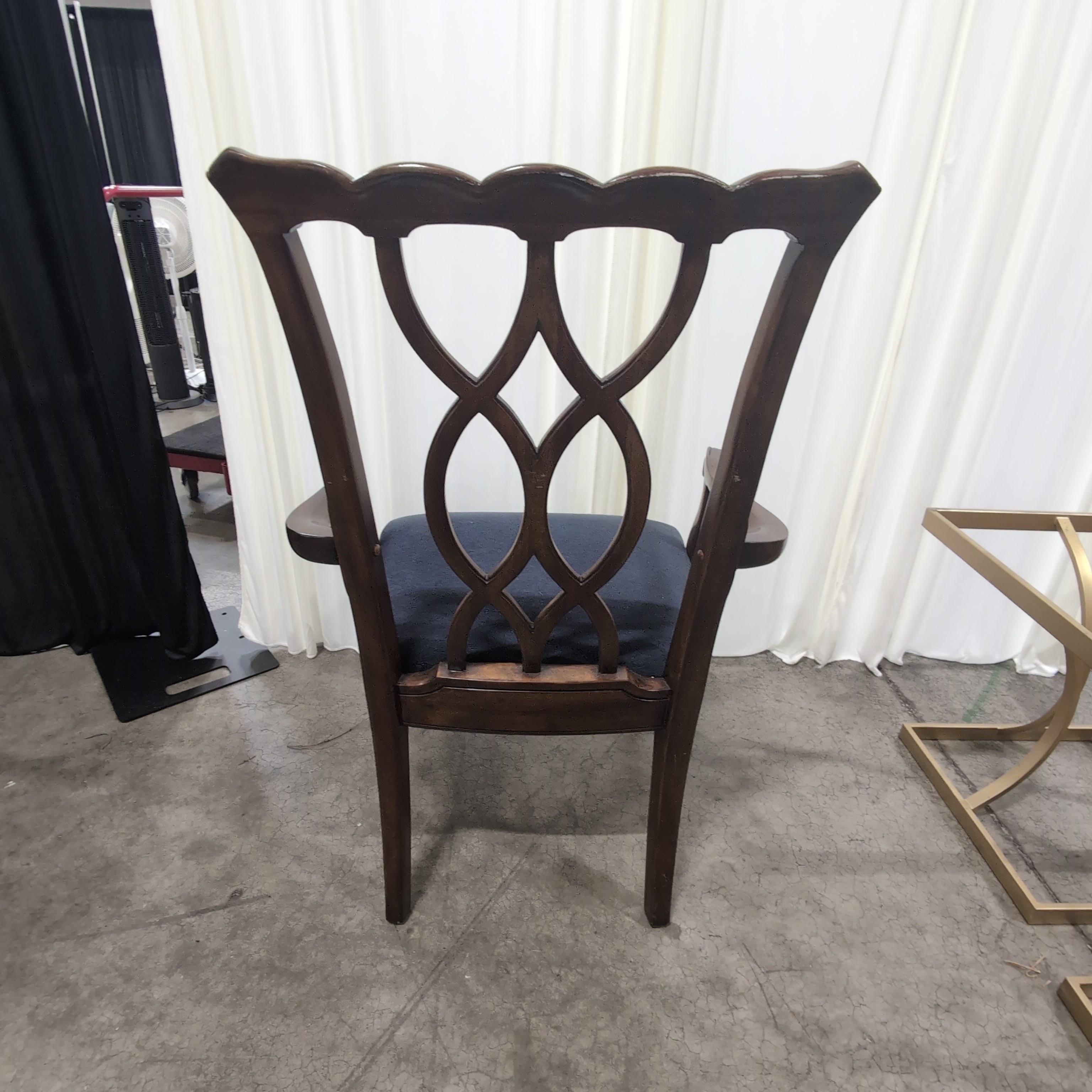 Traditional Dark Wood Dining Table with Cabriole Legs