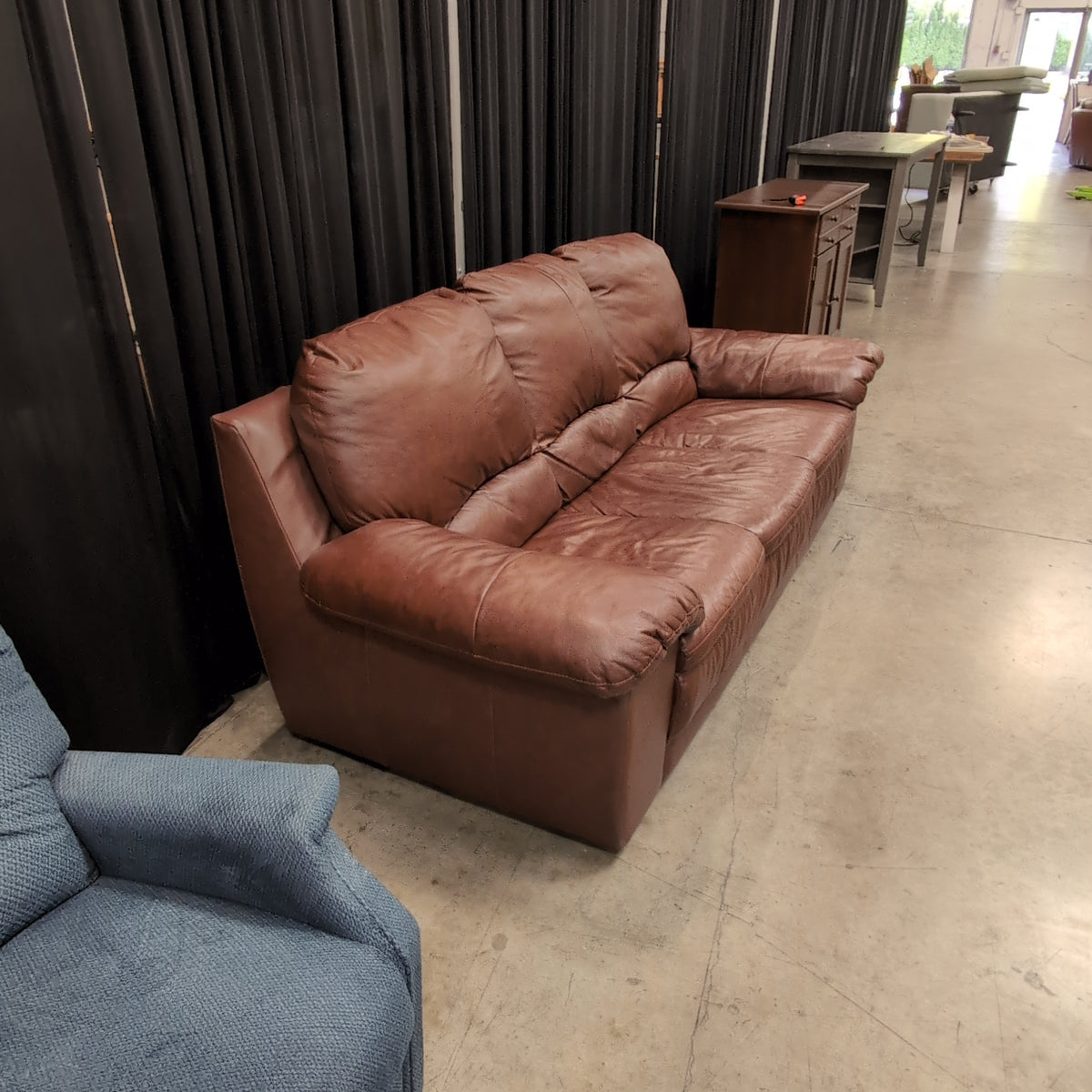 Evitat Plush Three-Seat Couch in Brown Leather