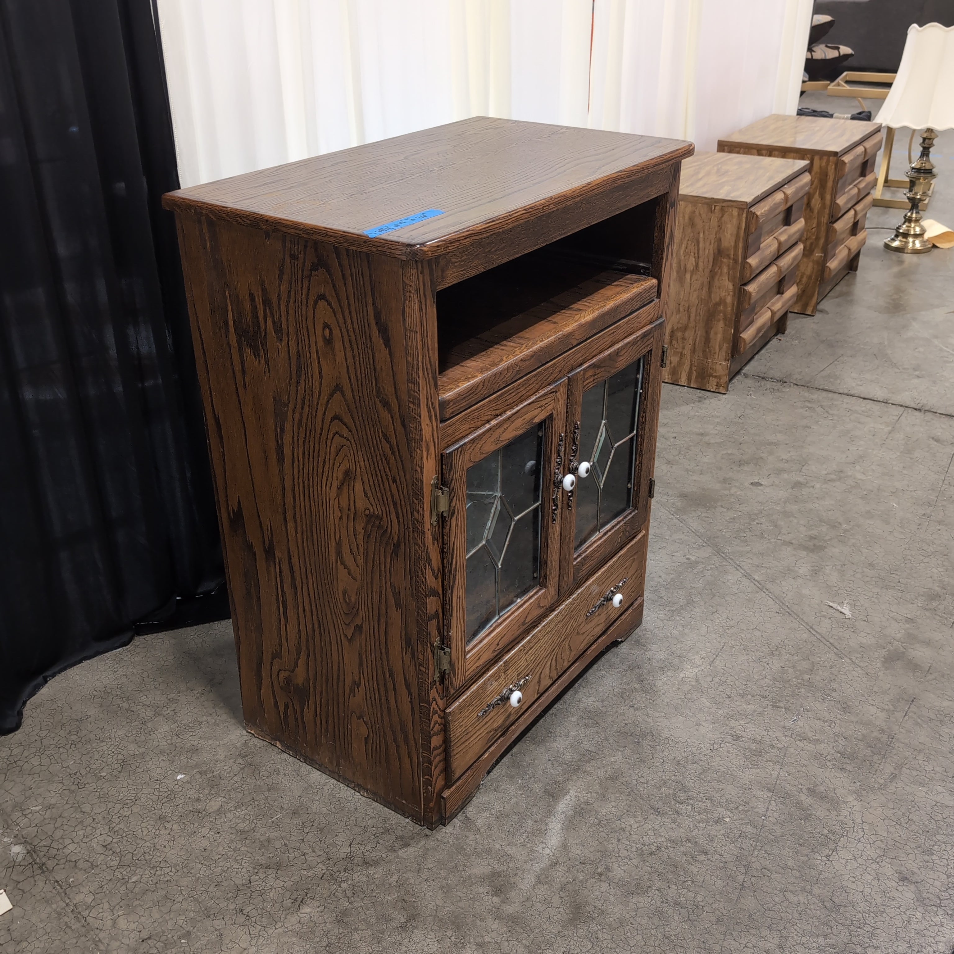 Stained Oak Wood TV Stand with Leaded Glass Doors