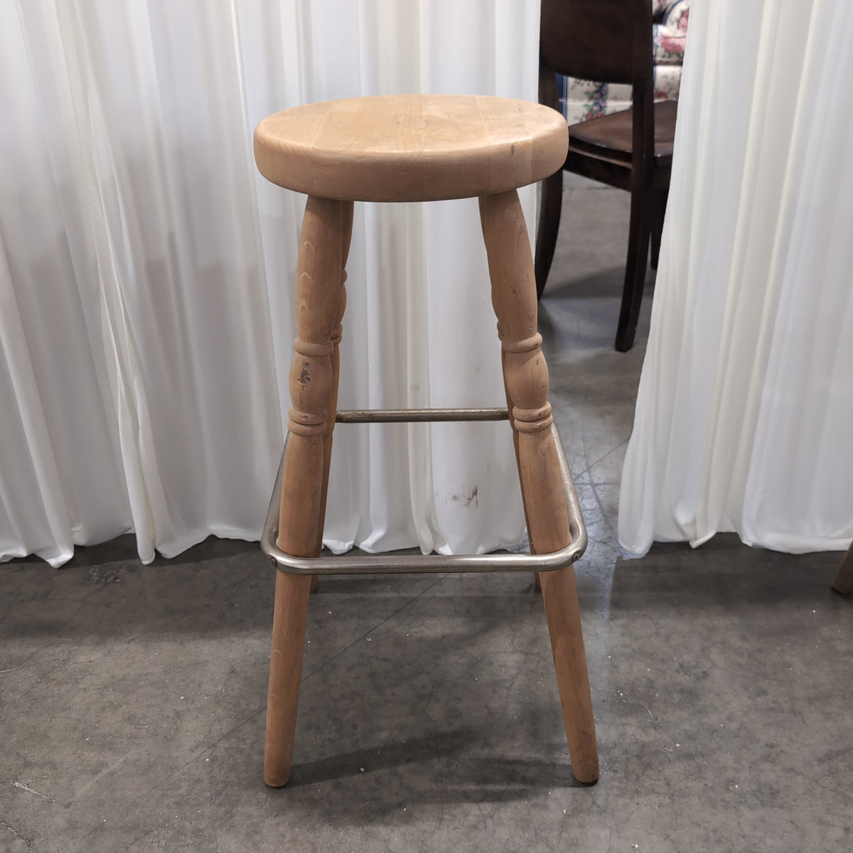 Light Wood Round Seat Bar Stool with Metal Footrest