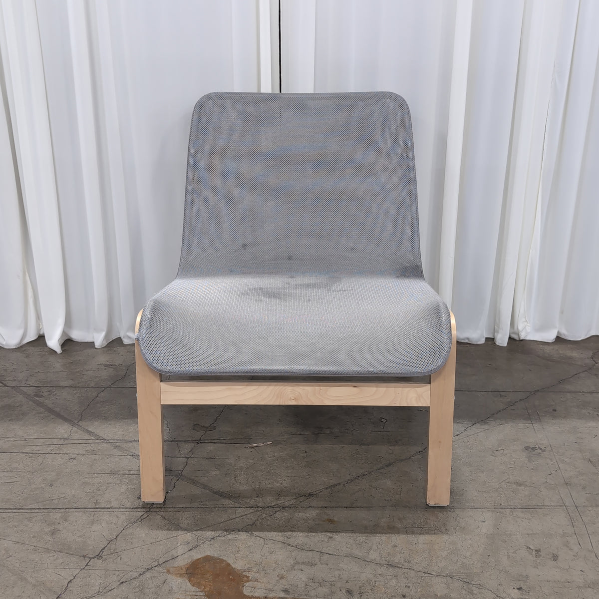 Light Wood Frame Gray Mesh Chair