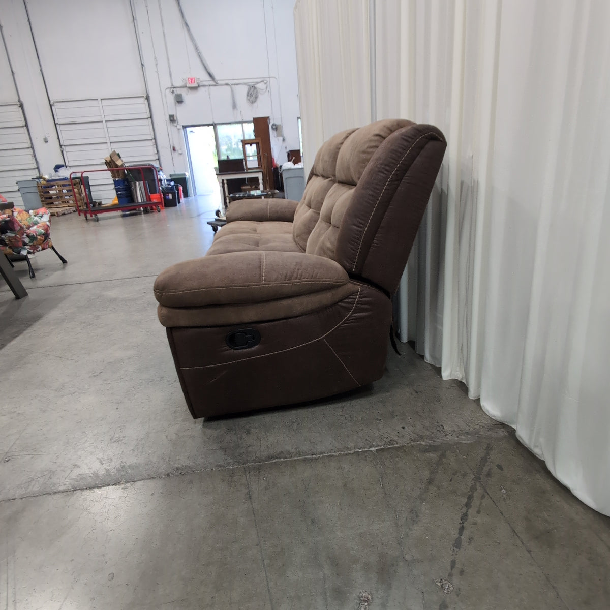 Man Wah Furniture Brown Fabric Sectional Couch with Cup Holders