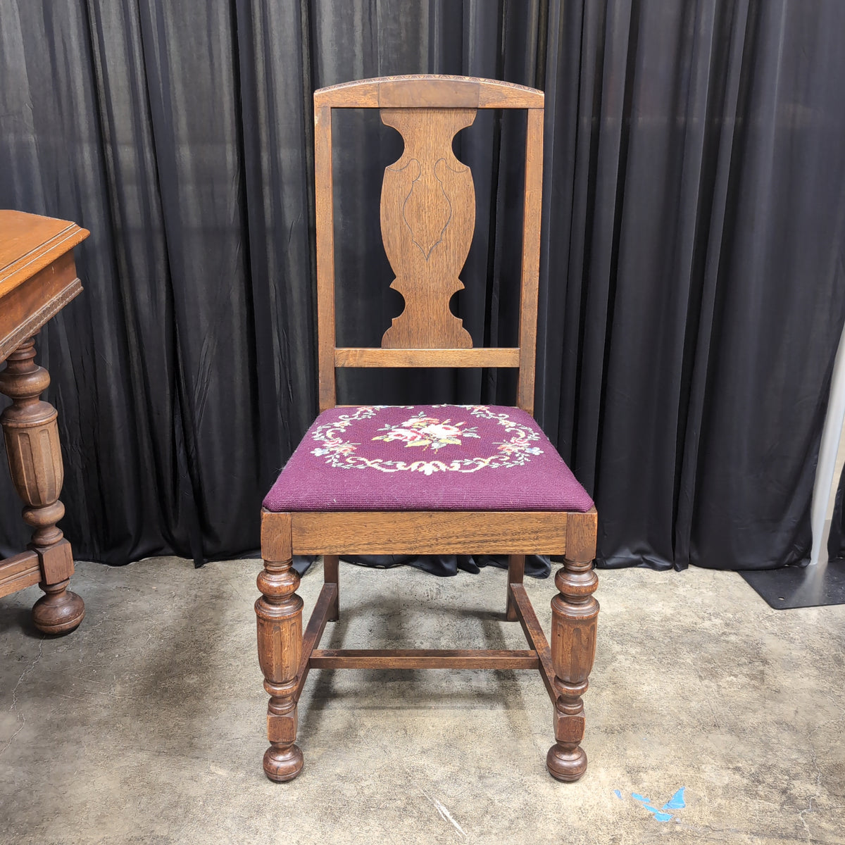Octagonal Top Wood Dining Table with Turned Legs
