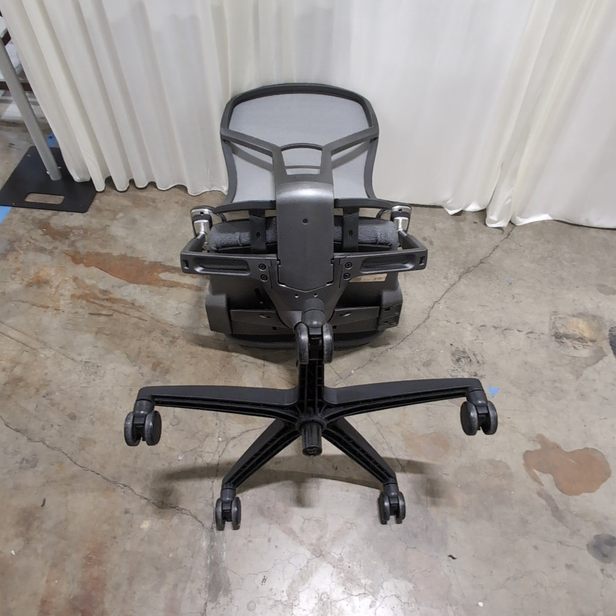 Gray Mesh Back Swivel Office Chair with Adjustable Arms