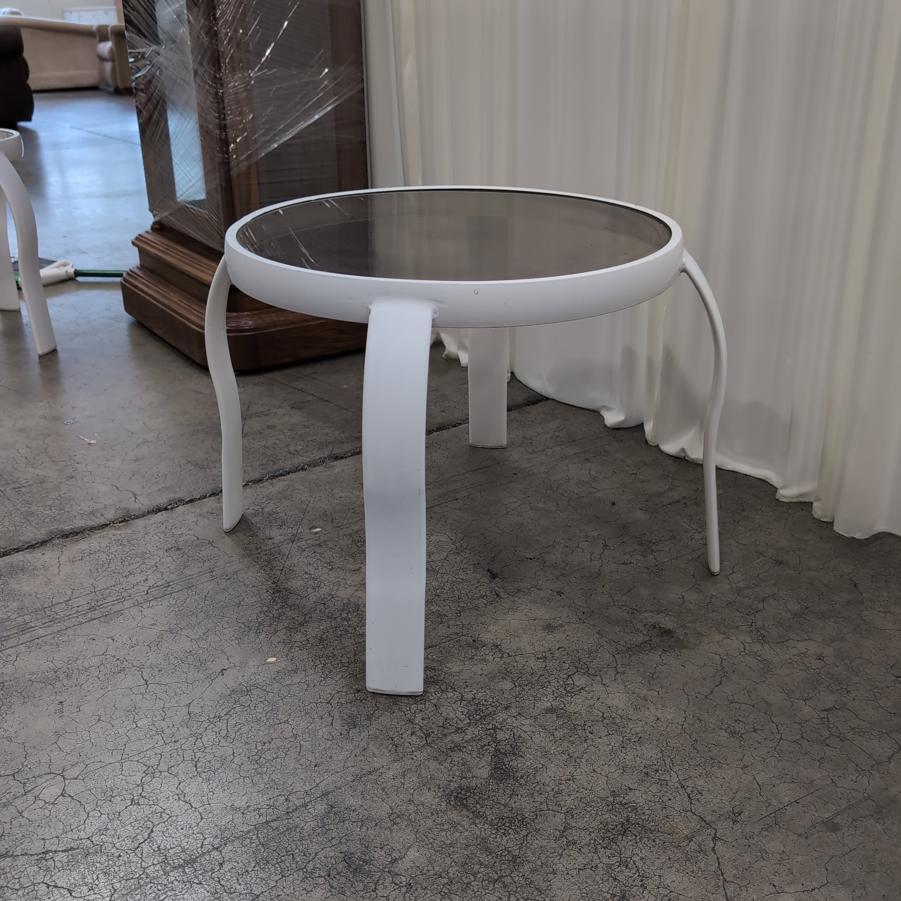 White Oval Smoked Glass Coffee Table with Curved Legs