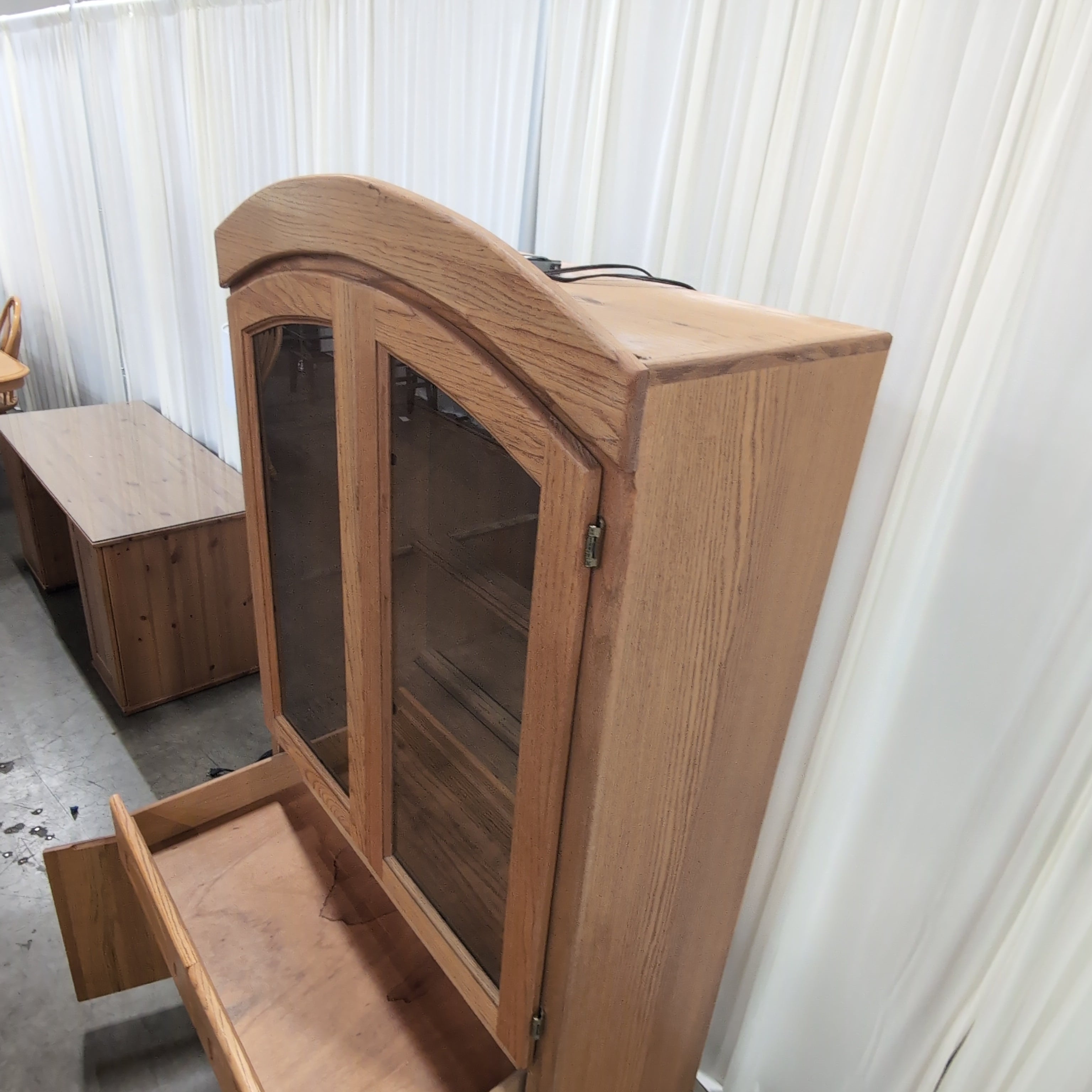 Arched Top Oak Wood China Cabinet with Glass Doors