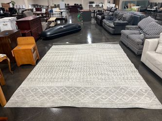Surya Grey Moroccan Pattern Area Rug (7' x 10')