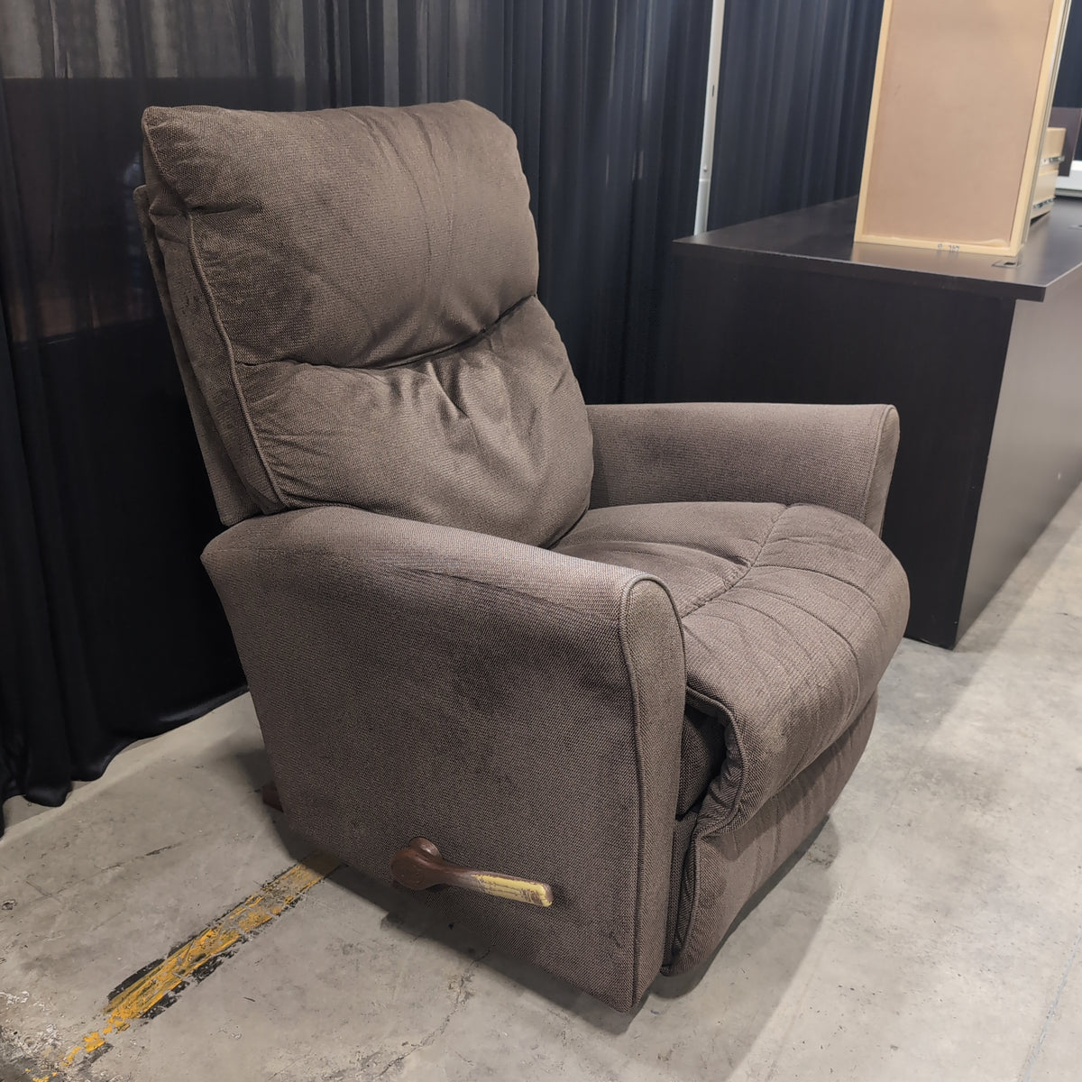 Plush Brown Fabric Recliner with Lever Mechanism
