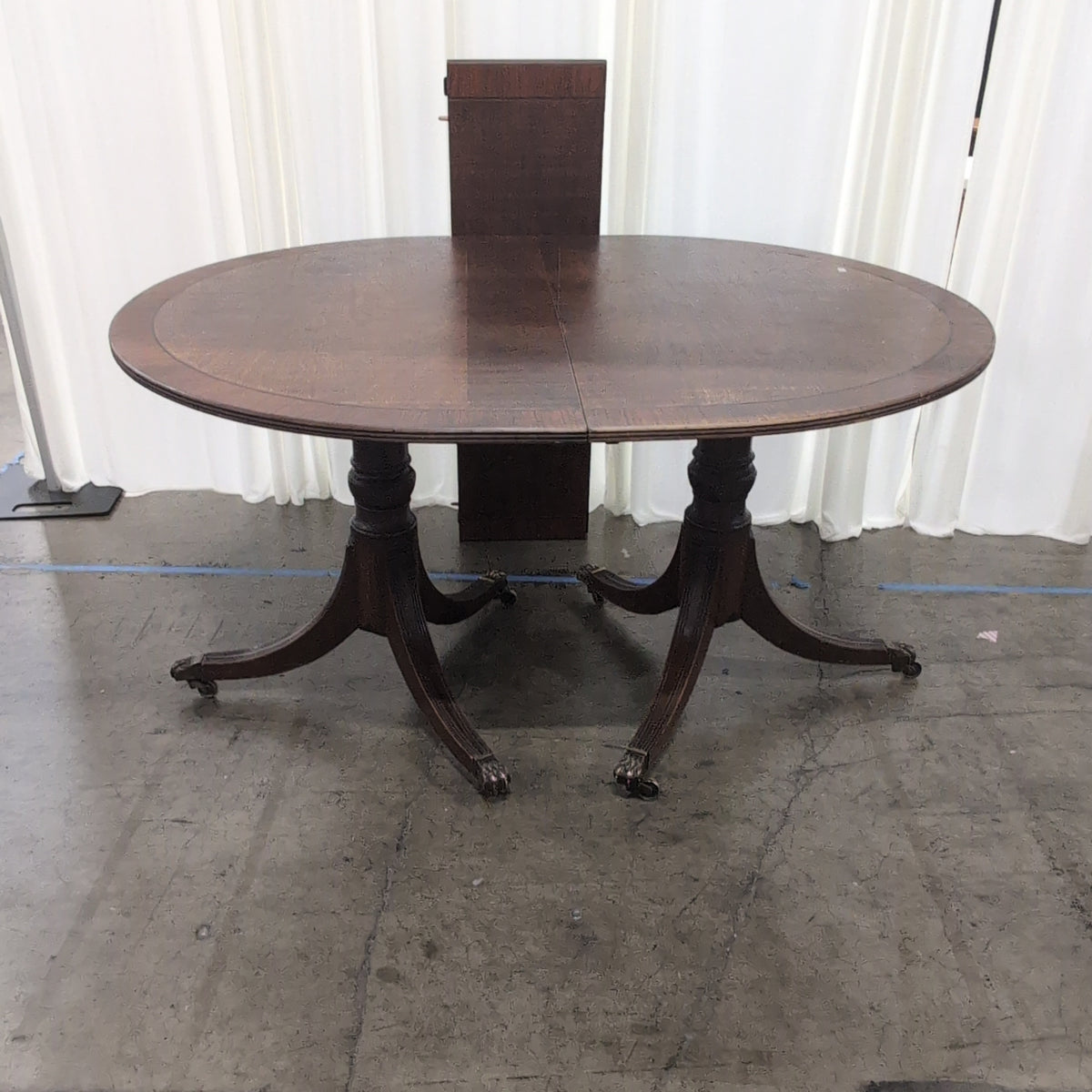 Traditional Dark Wood Oval Dining Table