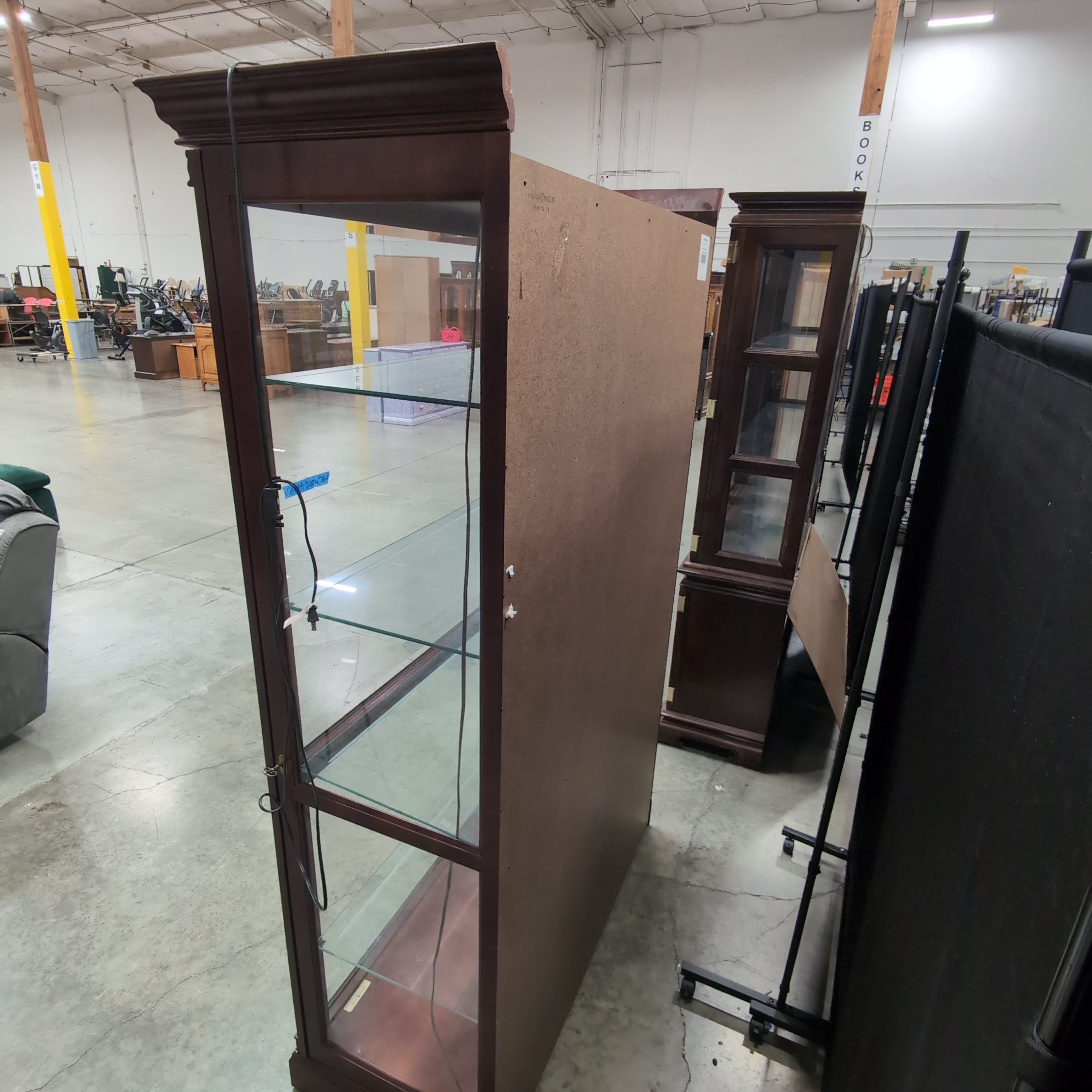 Howard Miller Townsend Curio Cabinet Traditional Dark Wood China Cabinet with Glass Shelves