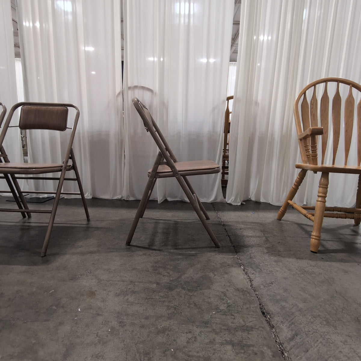 Set of Four Samsonite Brown Metal Frame Folding Chair with Wood Grain Seat