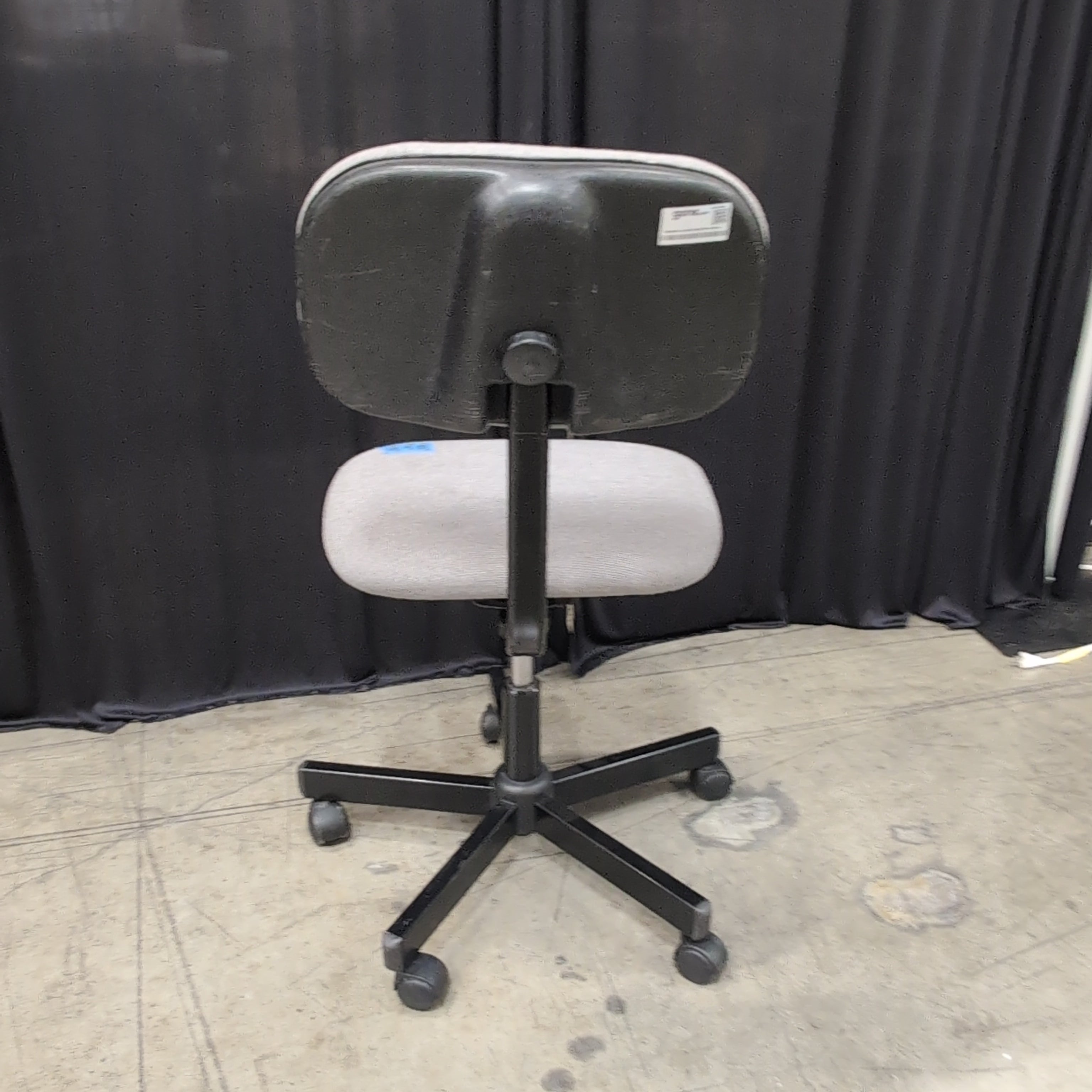 Adjustable Grey Fabric Swivel Office Chair with Caster Wheels