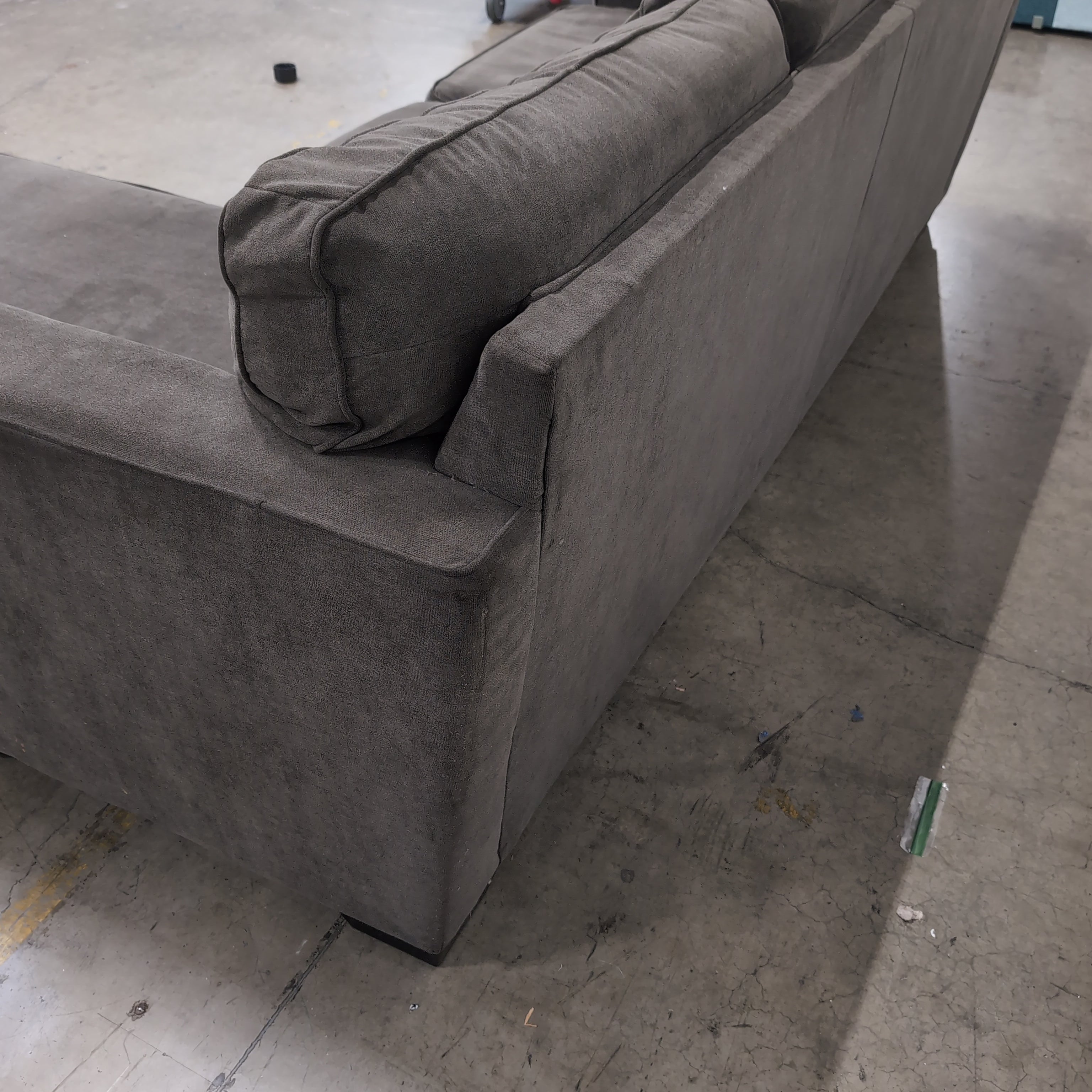 Contemporary Grey Fabric Sectional Couch with Chaise