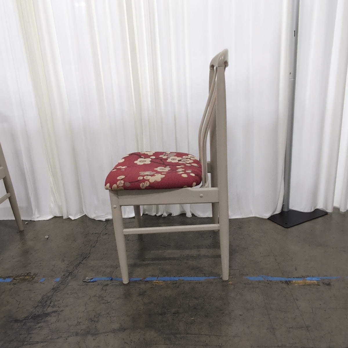 Set of Four Light Gray Wood Spindle Back Dining Chairs