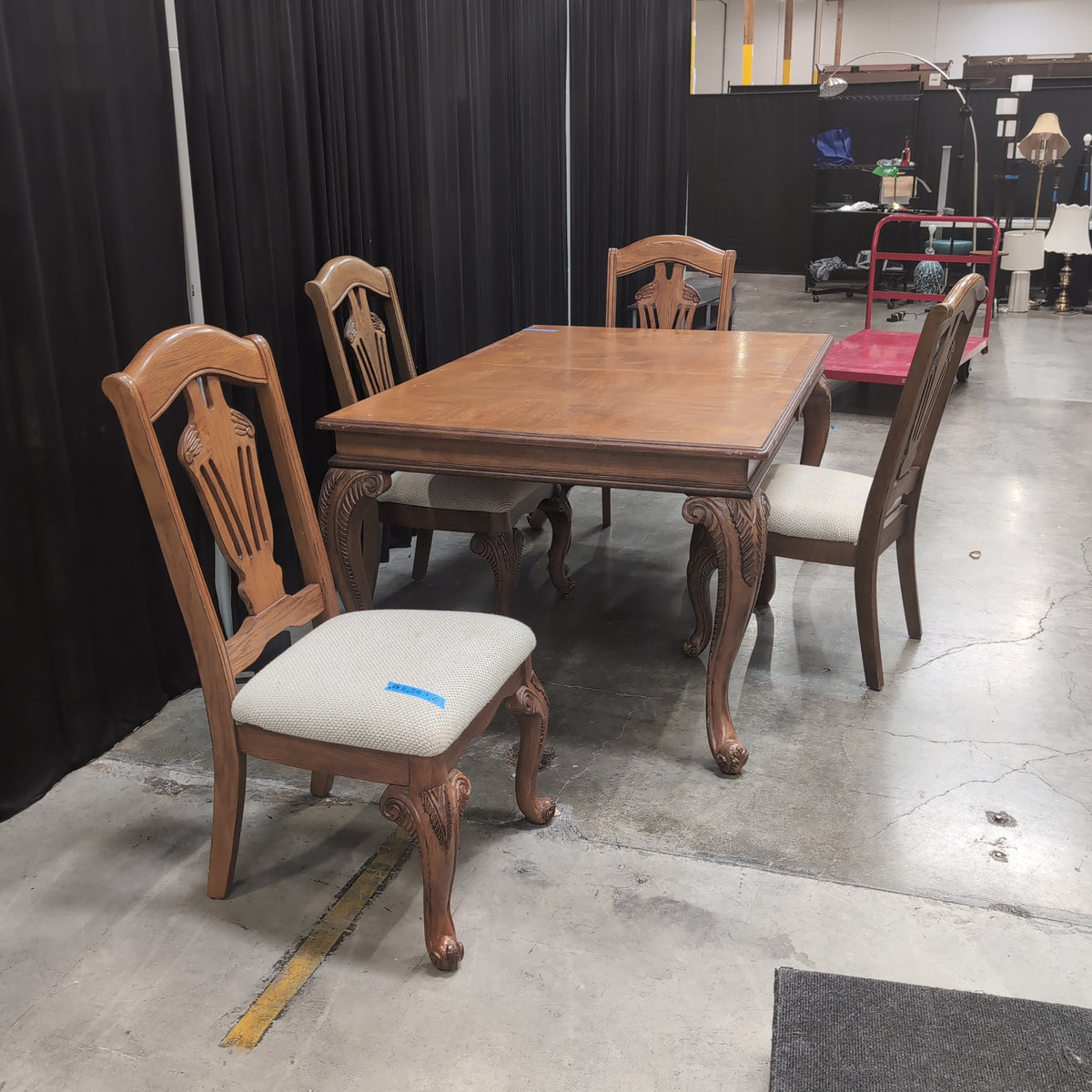 MANA Traditional Parquet Top Dining Table in Wood with Four Matching chairs