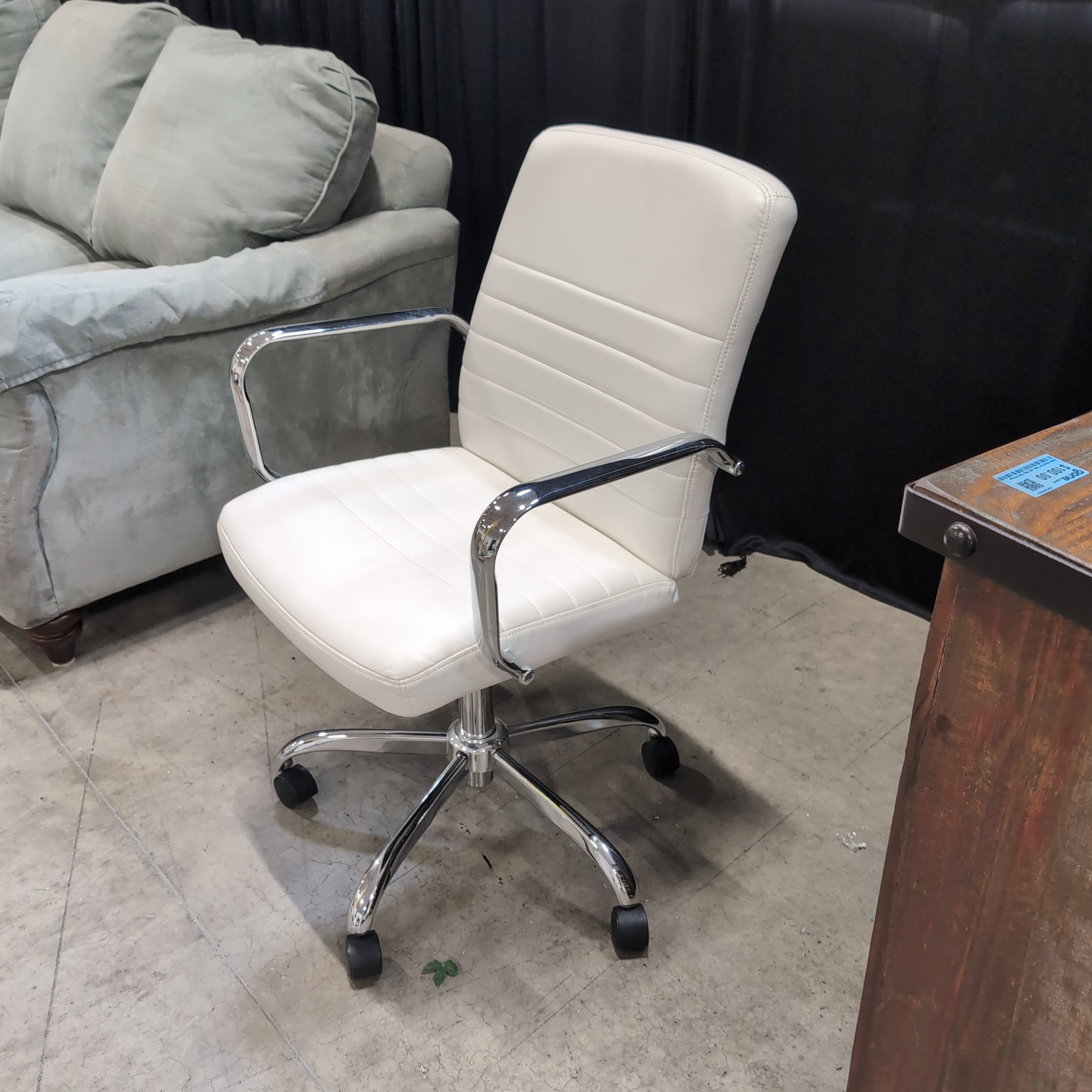 Cream Quilted Faux Leather Swivel Office Chair