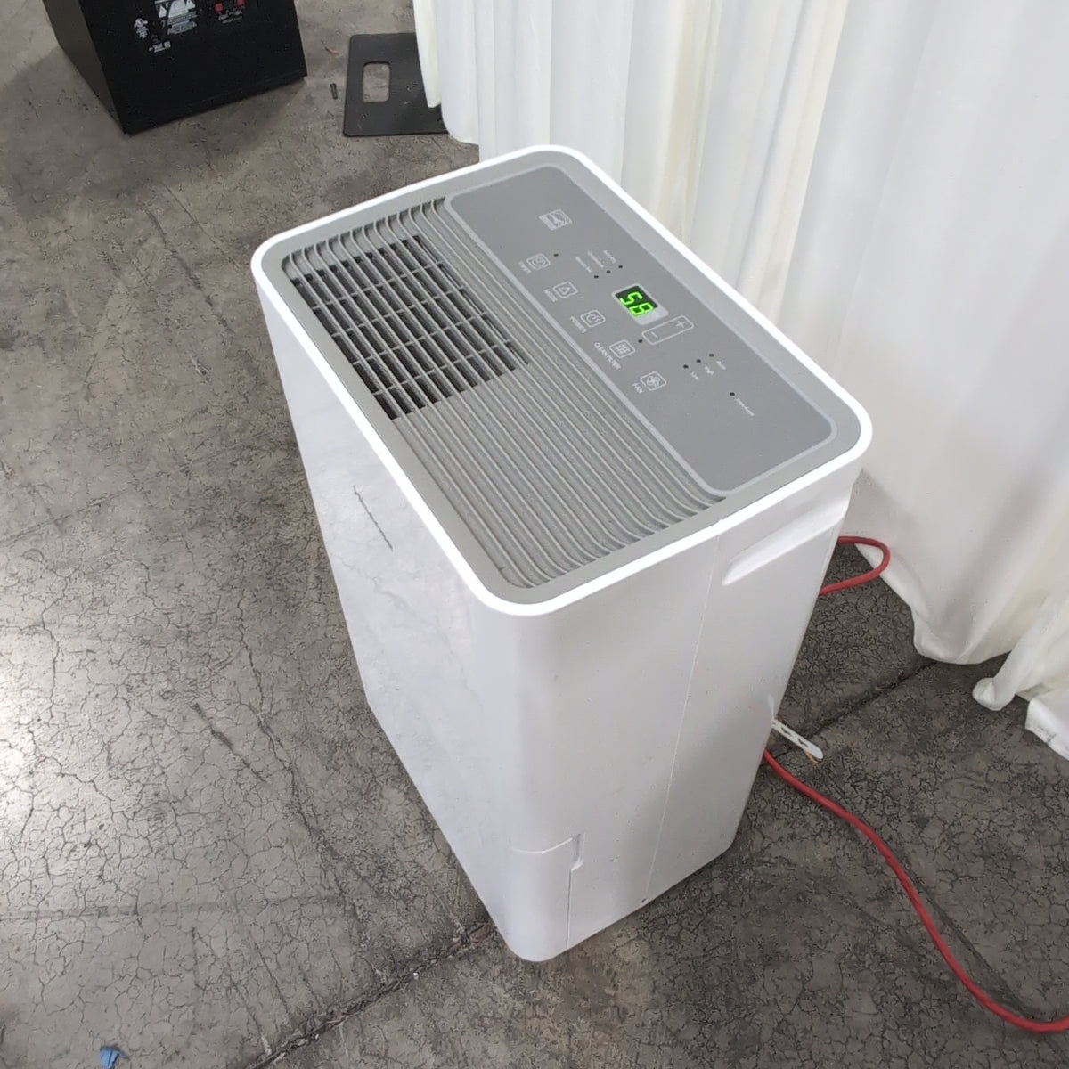 Hisense White Portable Air Conditioner with Exhaust Hose