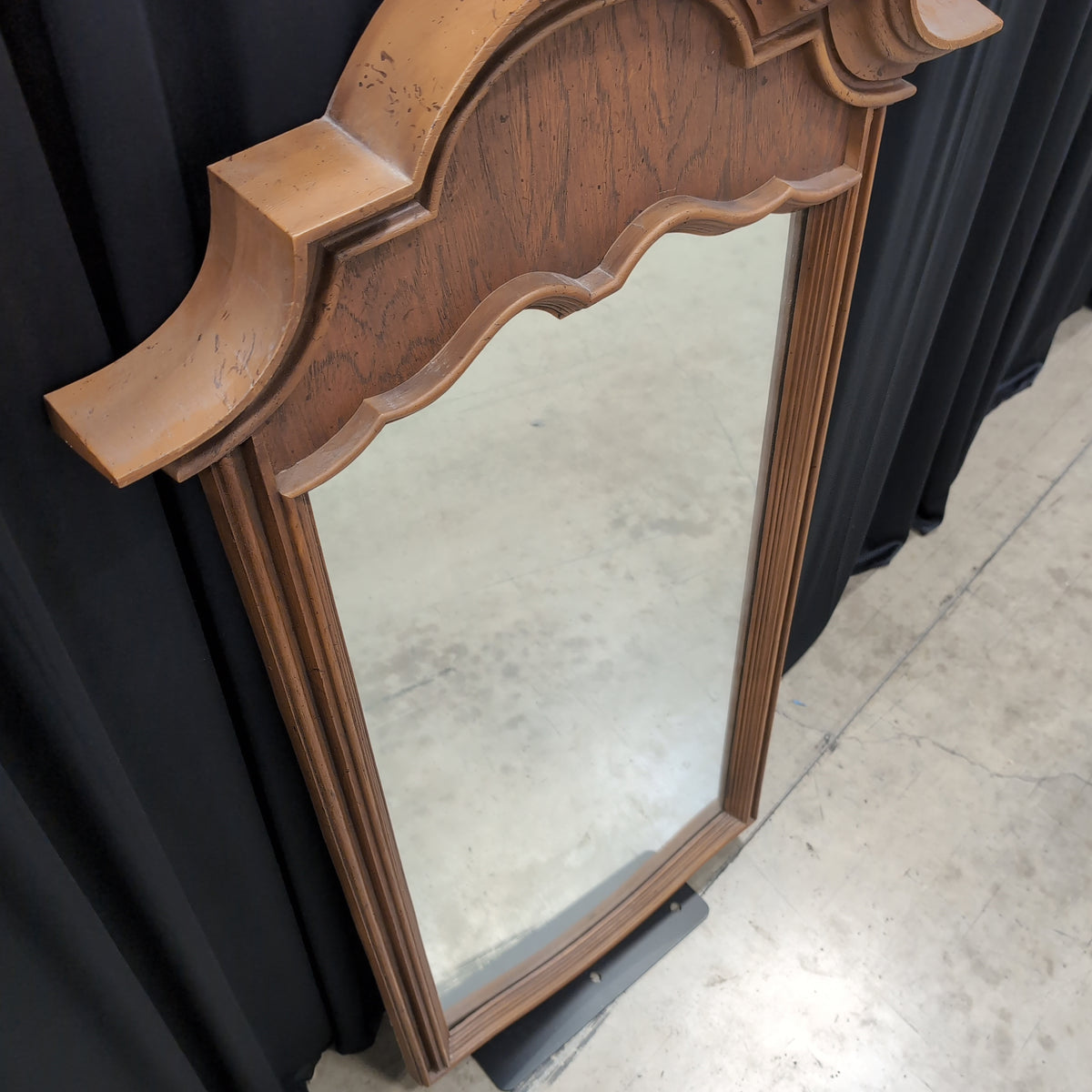 Traditional Scalloped Wood Frame Mirror