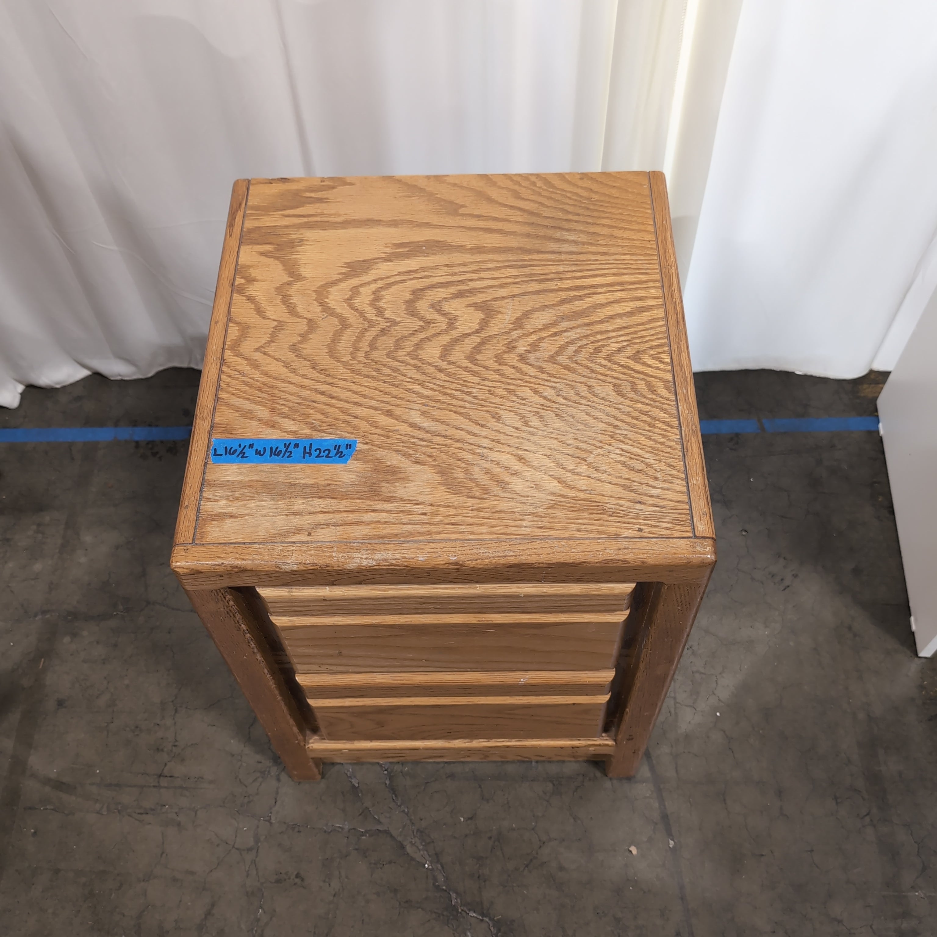 Natural Oak Finish Three-Drawer Nightstand