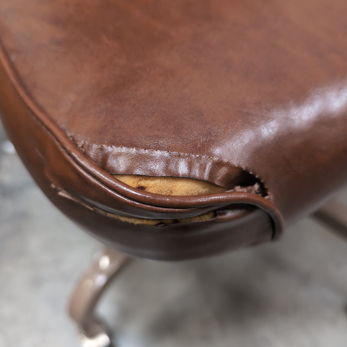 Brown Mid-Century Style Swivel Desk Chair with Casters