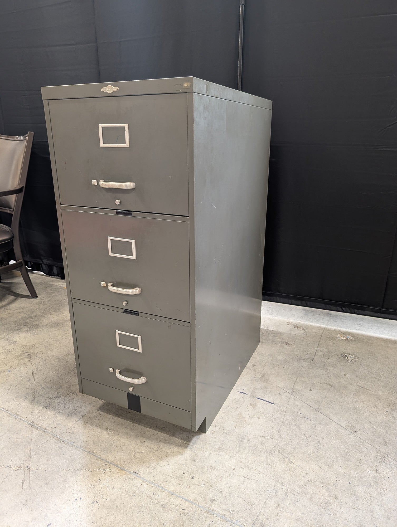 Art Metal Grey Three-Drawer Filing Cabinet