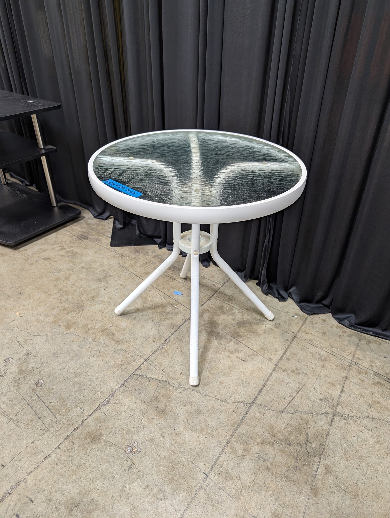White Metal Frame Round End Table with Glass Top