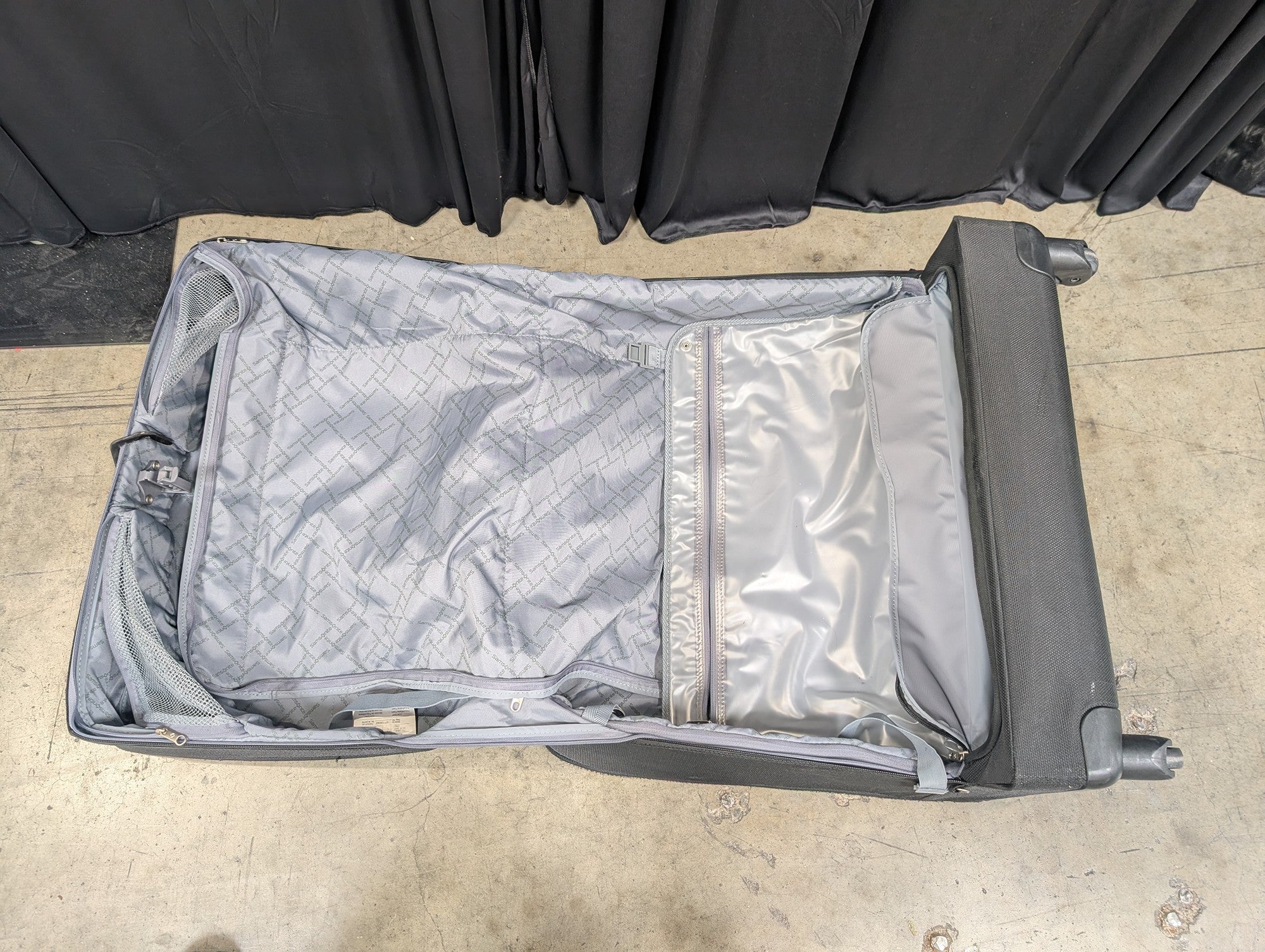 Samsonite Black Softside Suitcase with Spinner Wheels