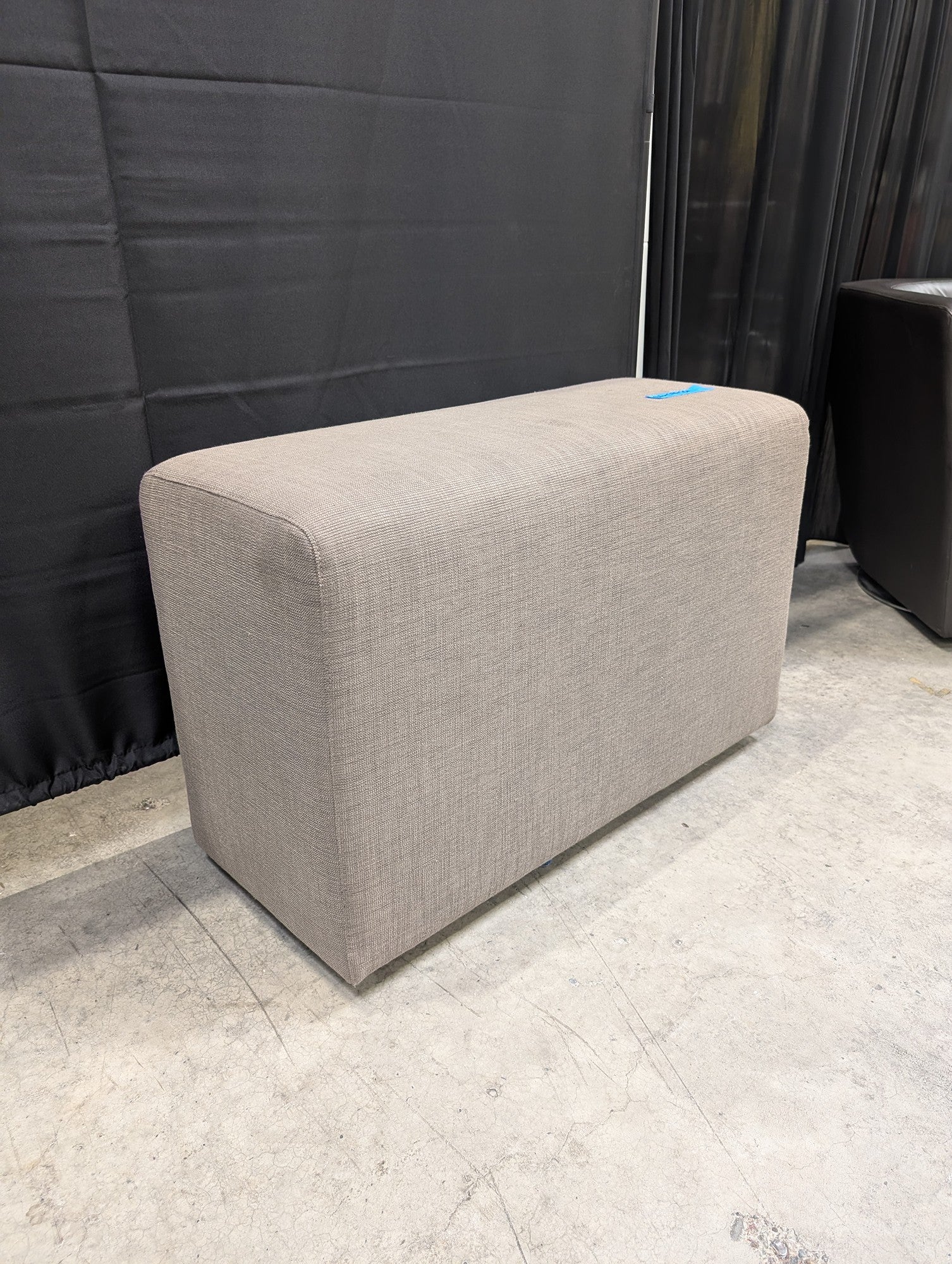 KEILHAUER Rectangular Ottoman in Light Brown Fabric