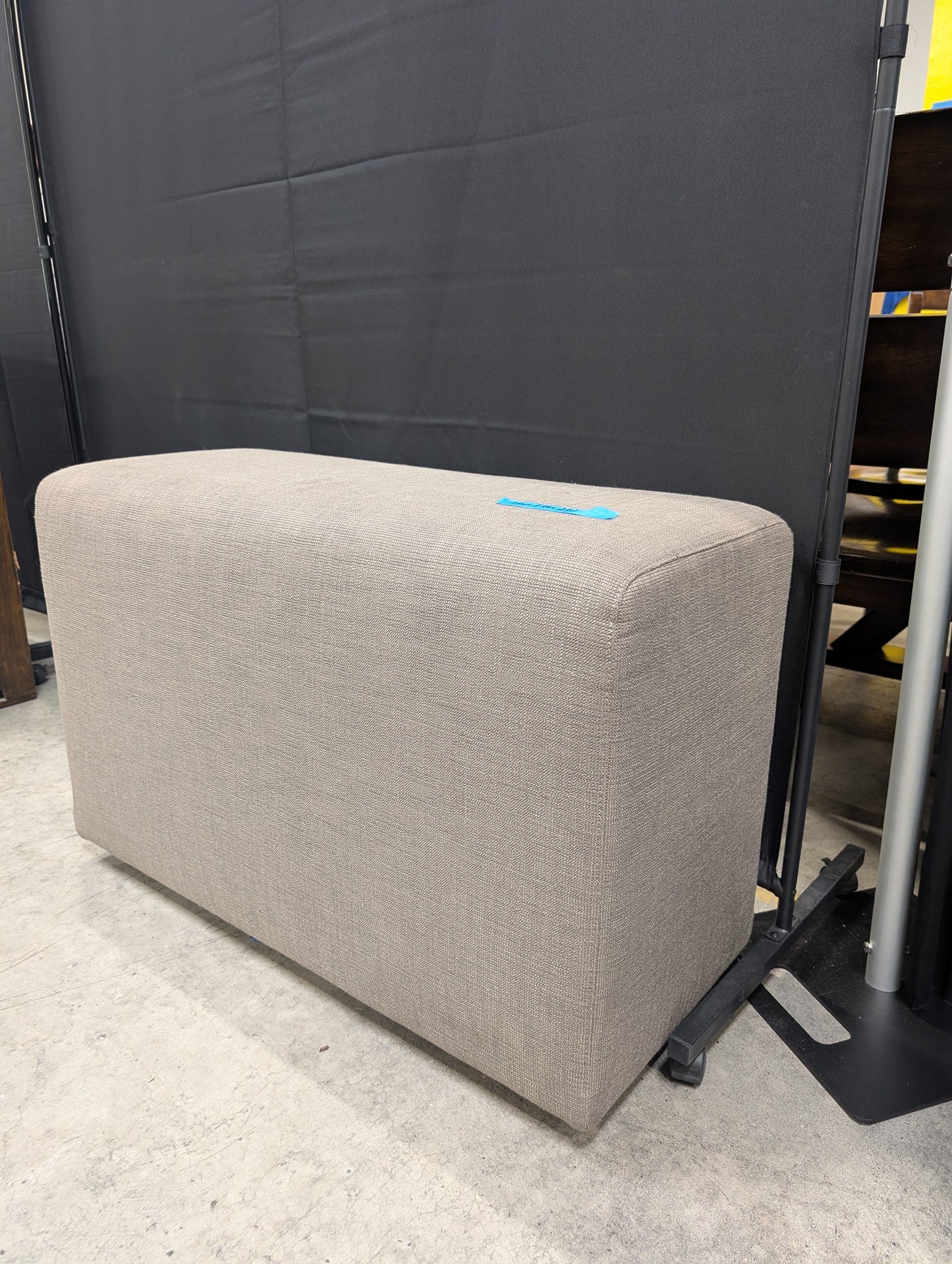 KEILHAUER Rectangular Ottoman in Light Brown Fabric