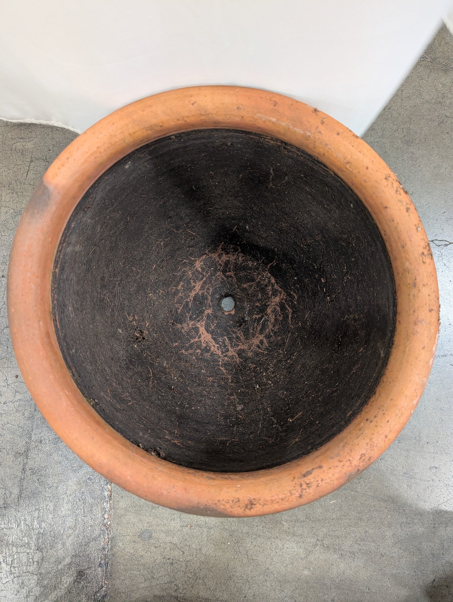 Teal Terracotta Carved Leaf Pattern Planter