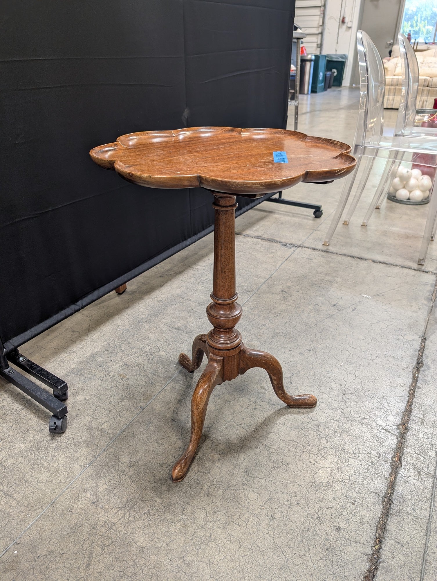 Scalloped Mahogany Pedestal End Table with Tripod Base