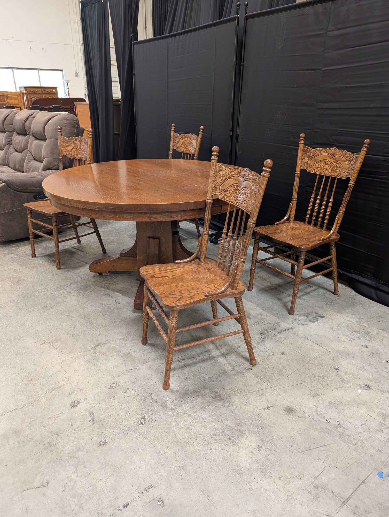 Traditional Carved Wood Pedestal Dining Table with Chairs