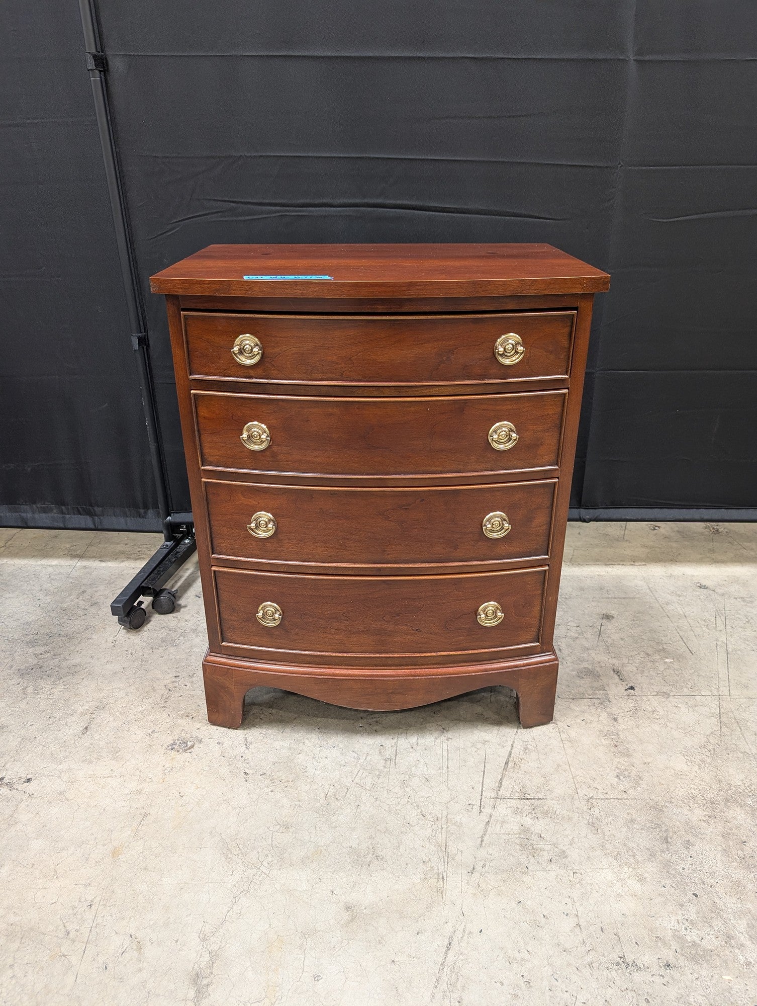 Gordon's Curved Four-Drawer Nightstand in Wood