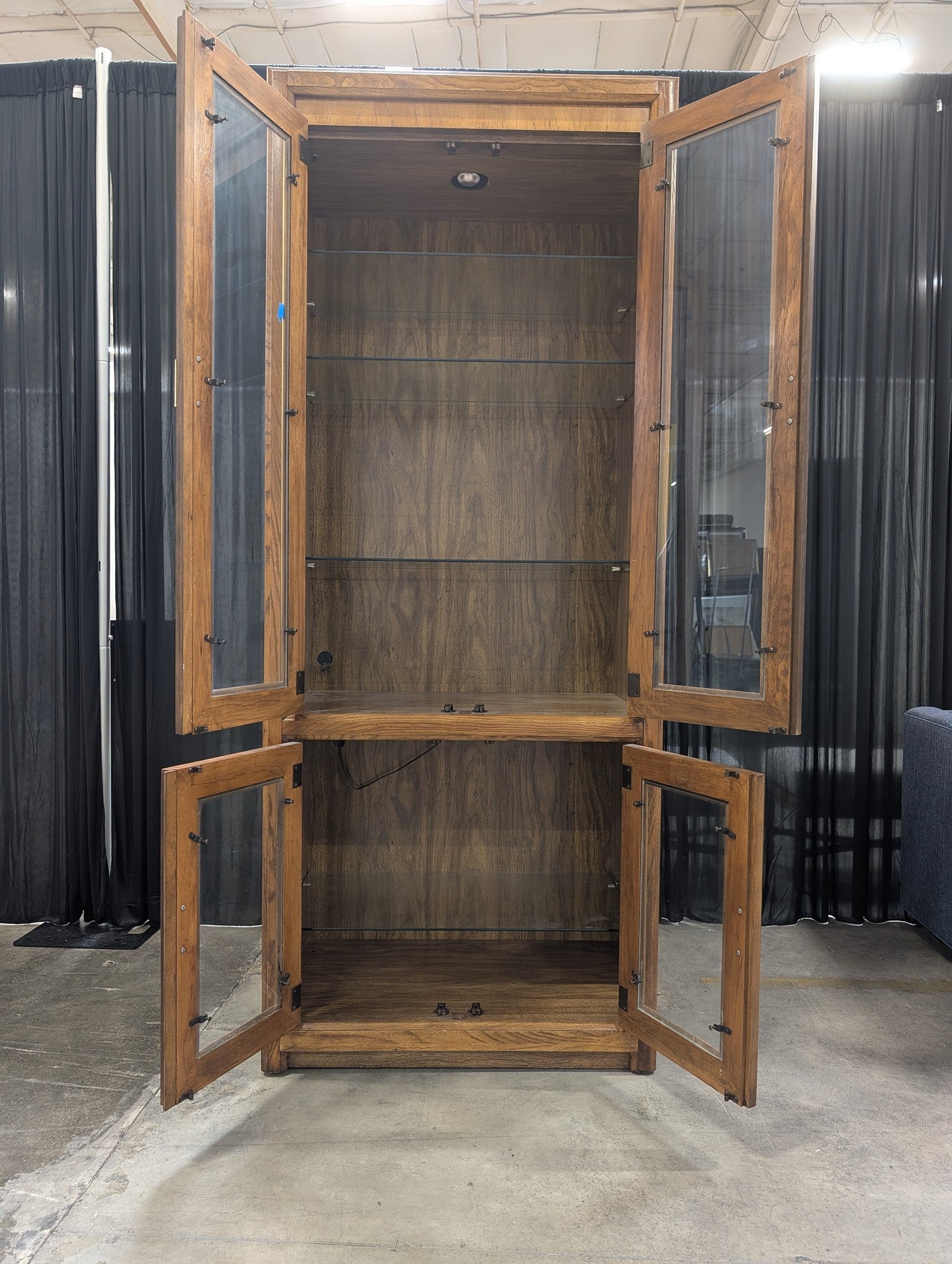 Traditional Four-Door Glass Display China Cabinet in Wood
