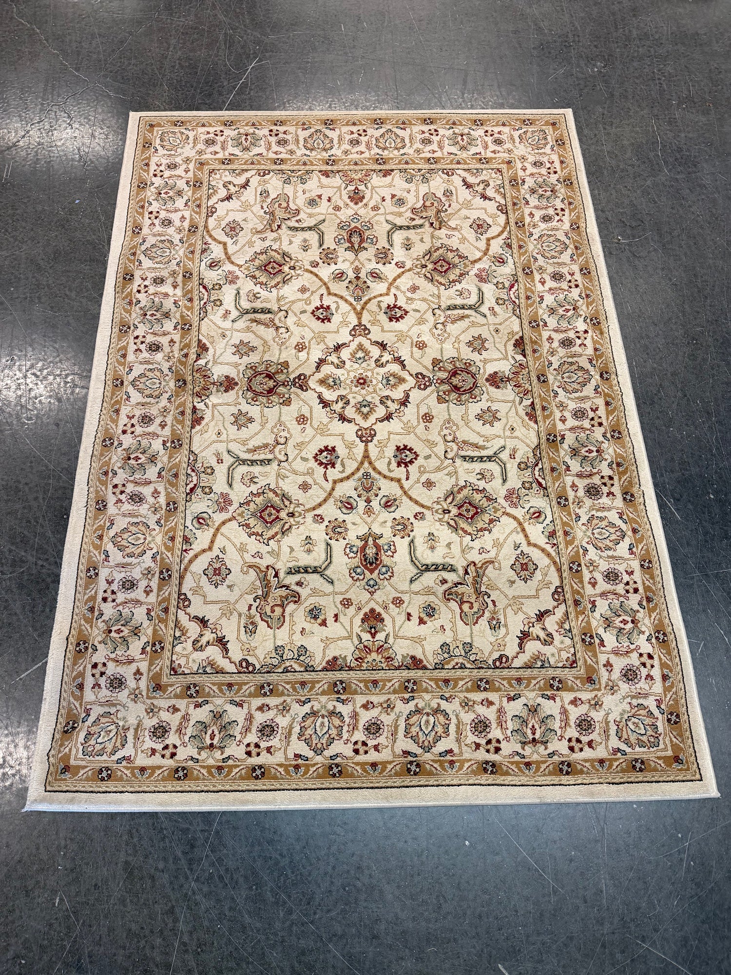 Safavieh Cream Traditional Ornate Area Rug with Medallion Pattern | Majesty Made in Turkey