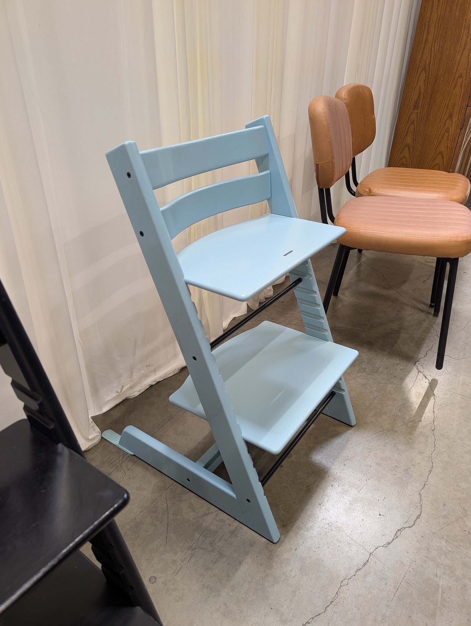 Light Blue Wooden Adjustable High Chair