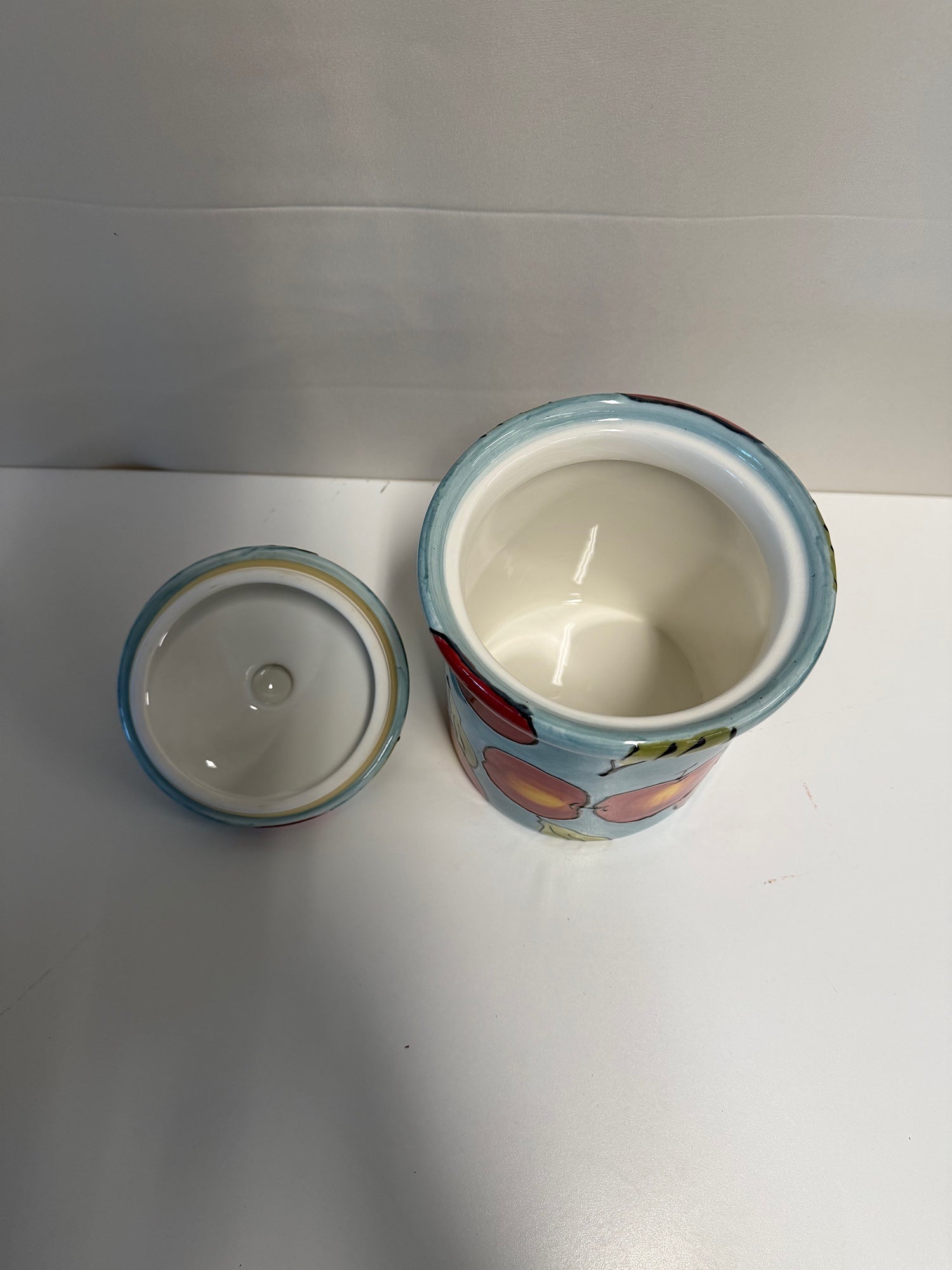 Big Lillian Vernon Ceramic Apple Fruit Kitchen Canister Jar with Lid