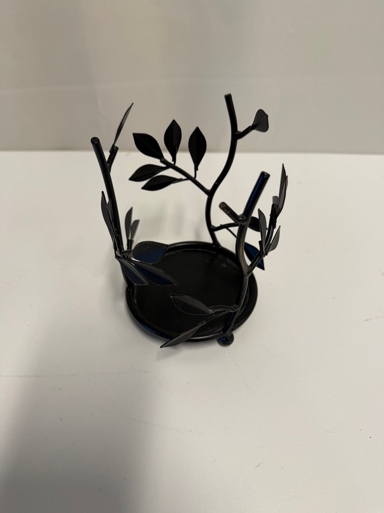 Decorative Black Metal Leaf Motif Votive Holder