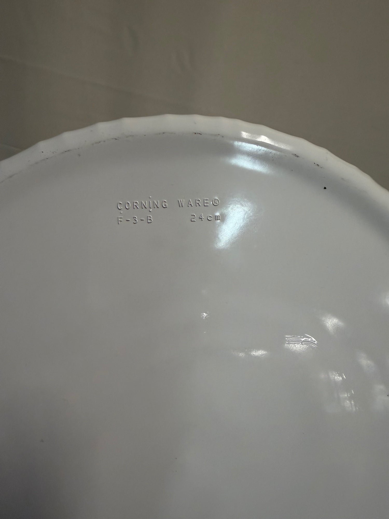 Corning Ware F-3-B Round White Baking Dish