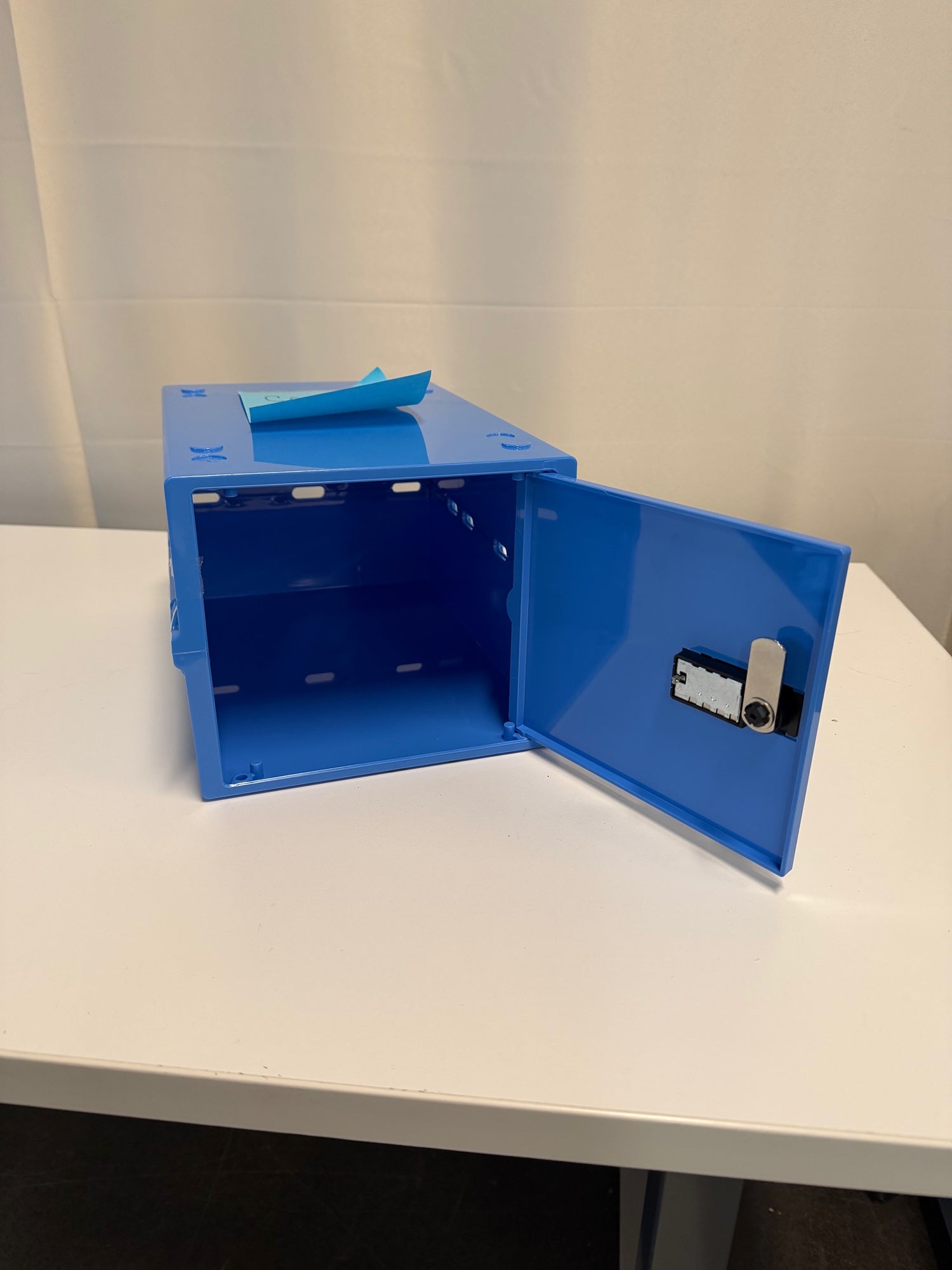 LOCKEBOX Secure Portable Storage Container with Combination Lock