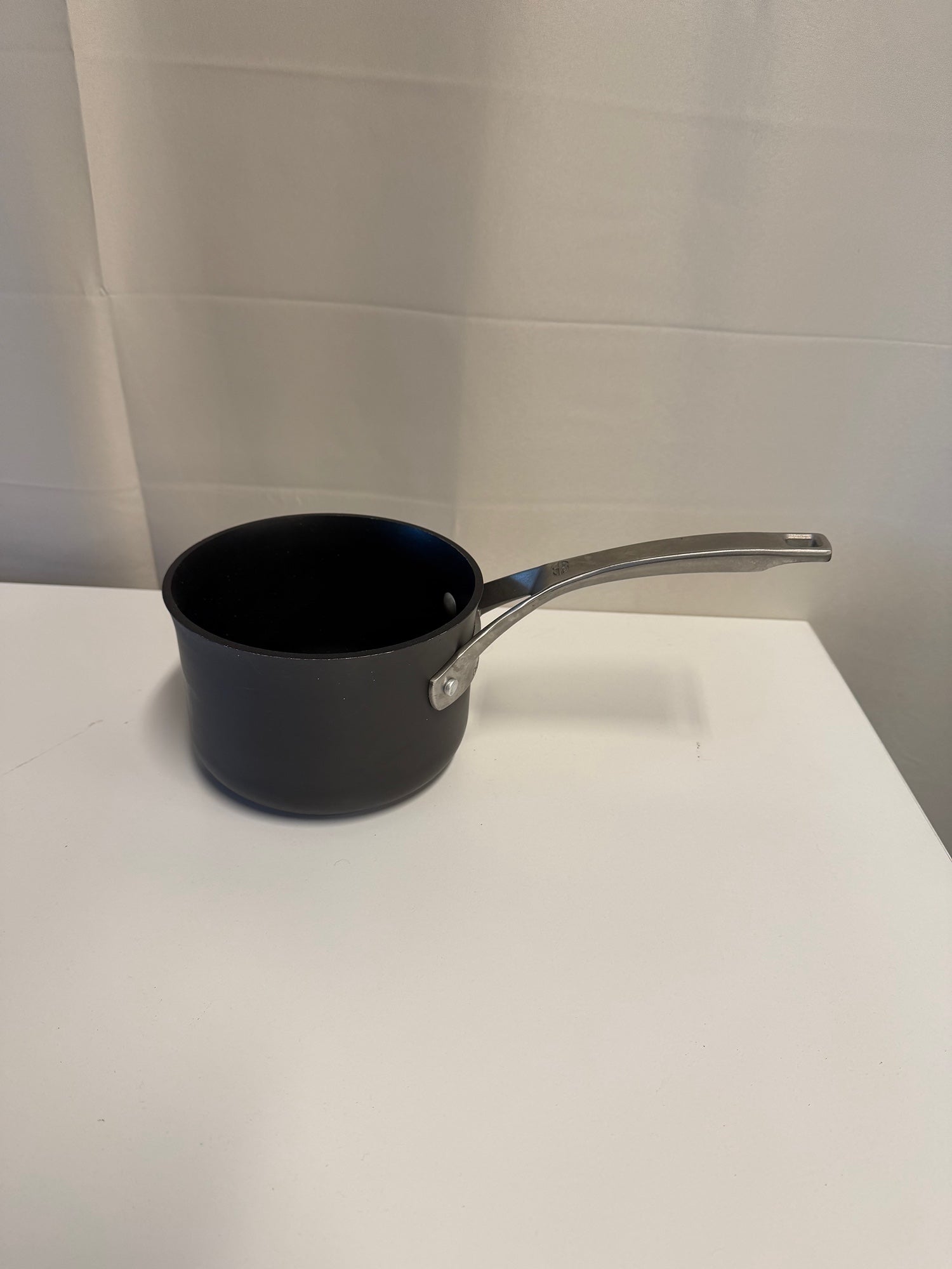 Calphalon Signature Premium 1.5 Quart Nonstick Saucepan