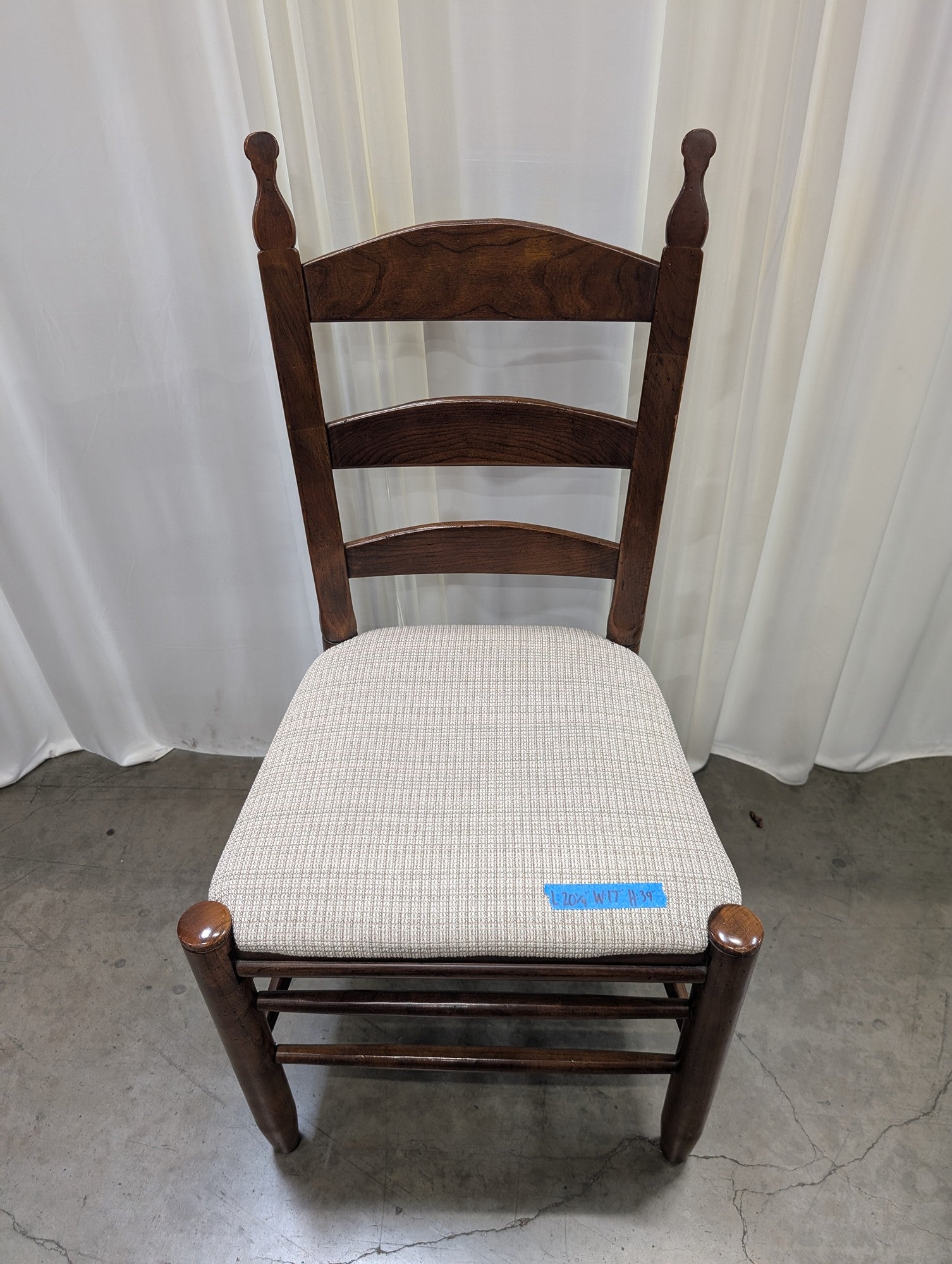 Traditional Ladderback Dining Chair in Dark Wood