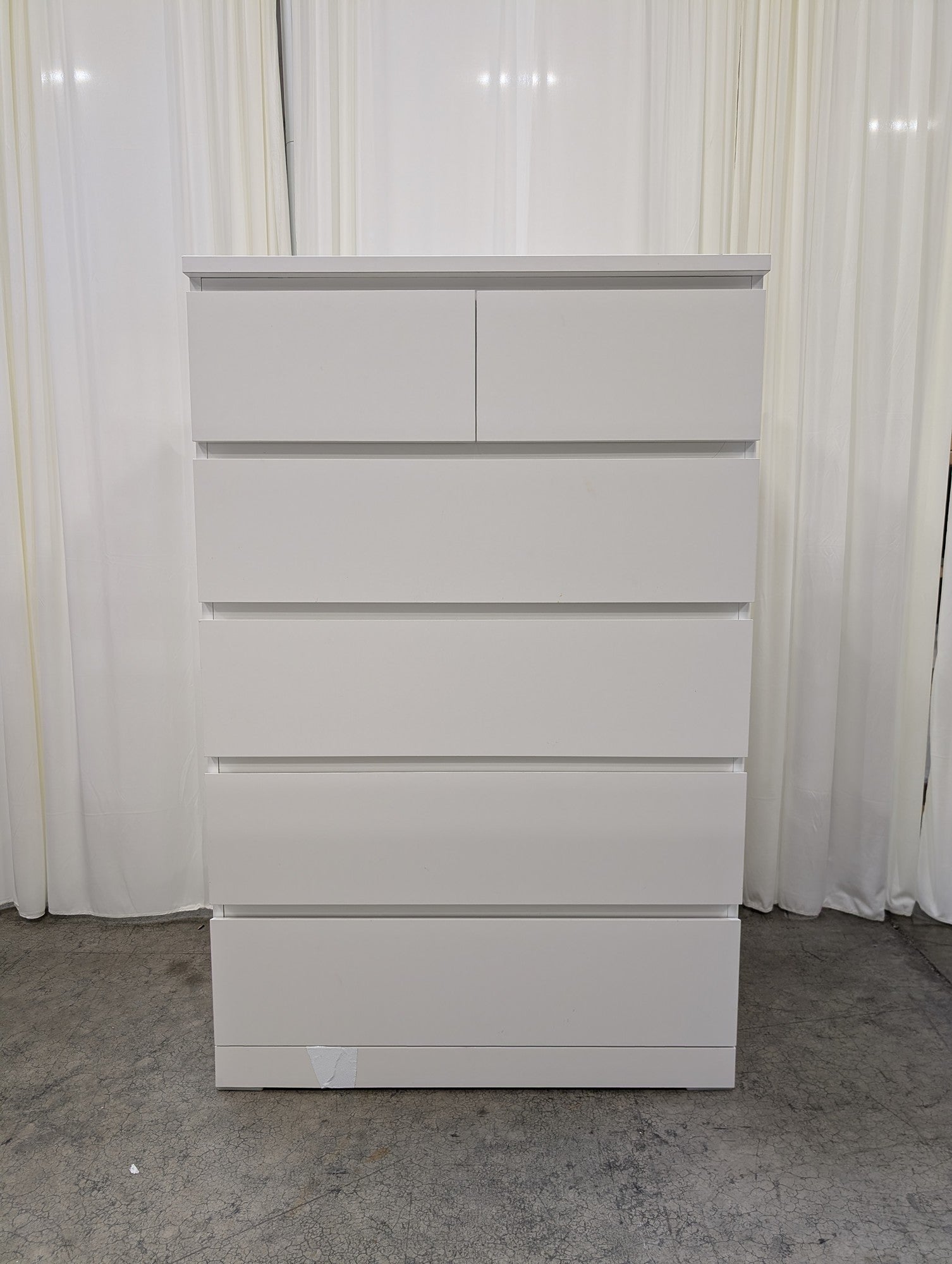 Minimalist White Six-Drawer Dresser