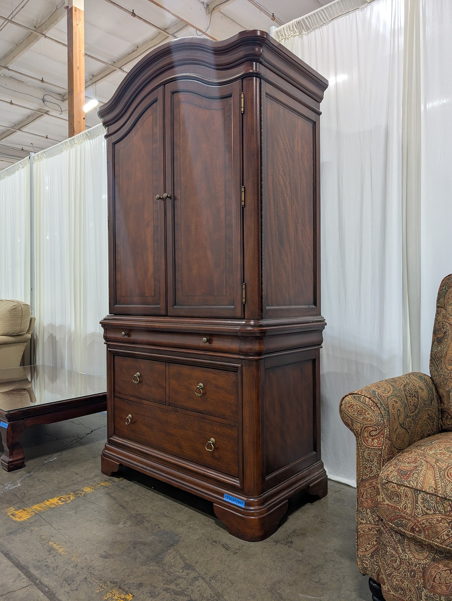 Traditional Dark Wood TV Stand with Multiple Drawers