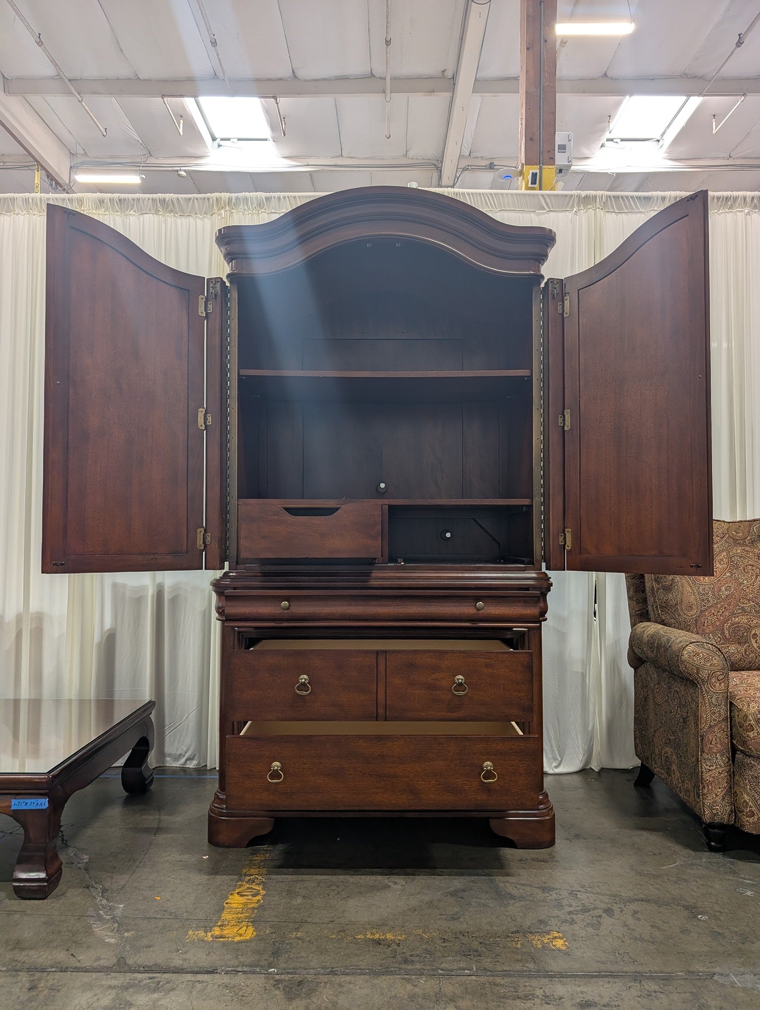 Traditional Dark Wood TV Stand with Multiple Drawers