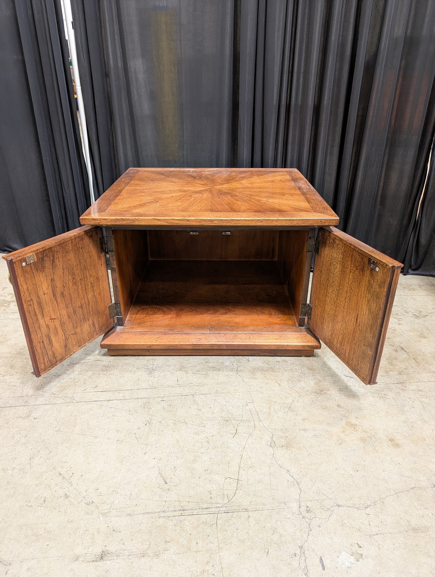 Mid-Century Wood End Table in Oak