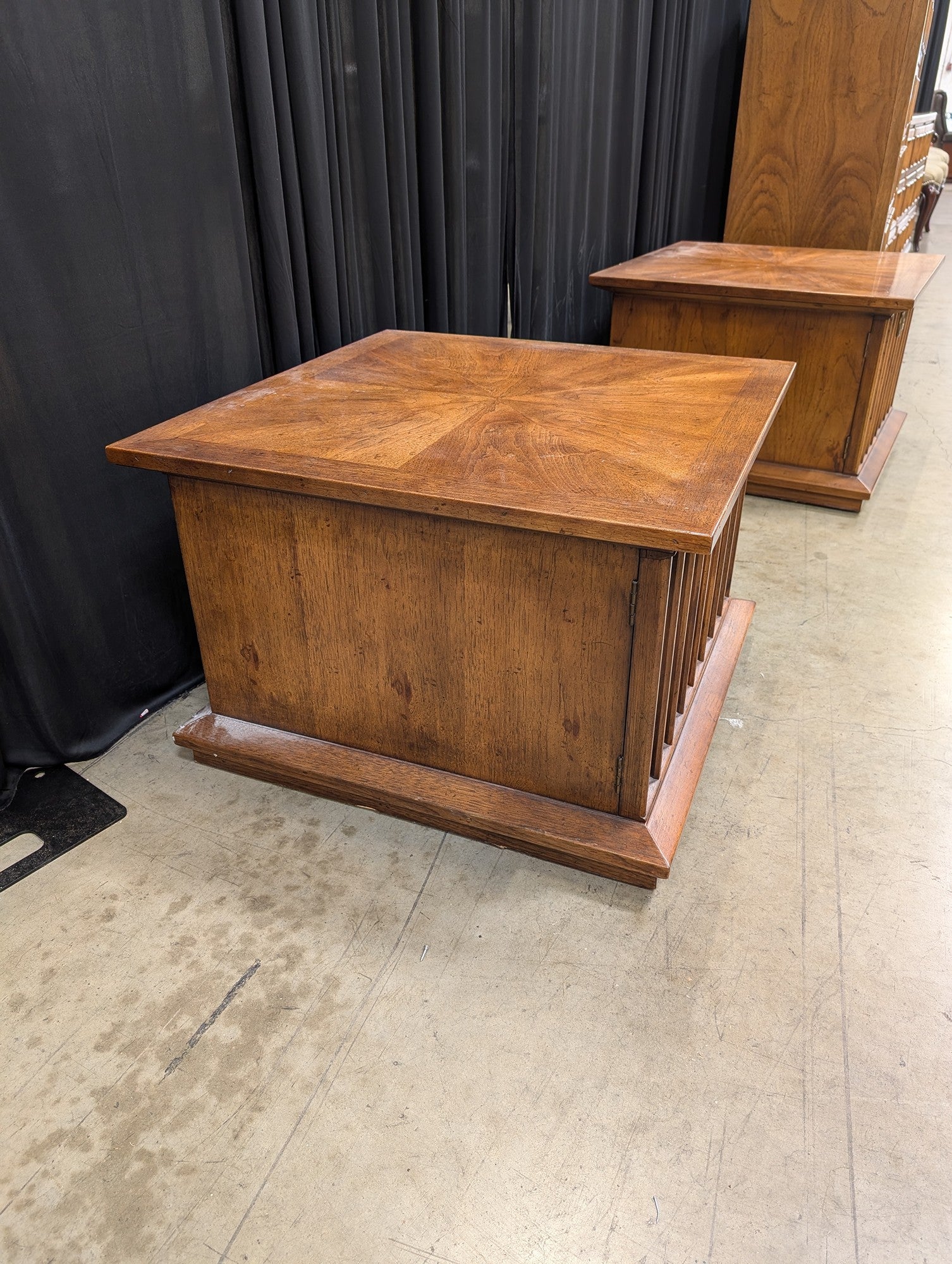 Mid-Century Wood End Table in Oak