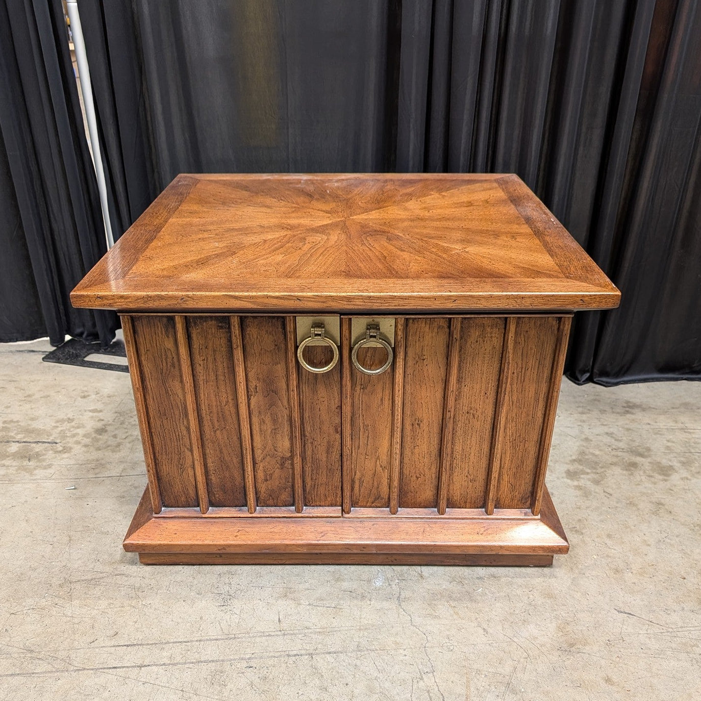Mid-Century Wood End Table in Oak